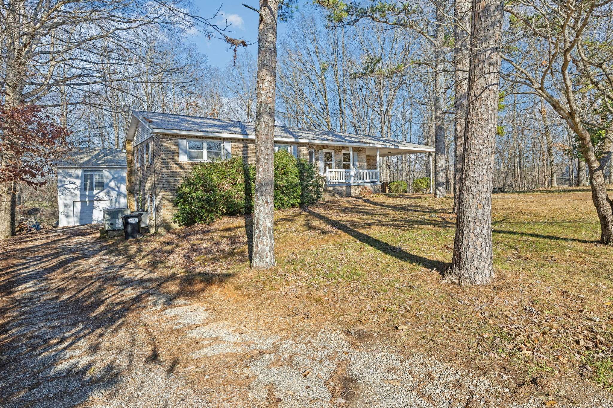 Hohenwald, TN 38462,211 Lakeview Dr