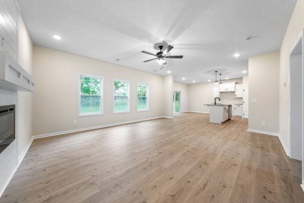 Clarksville, TN 37043,277 Wesson Dr
