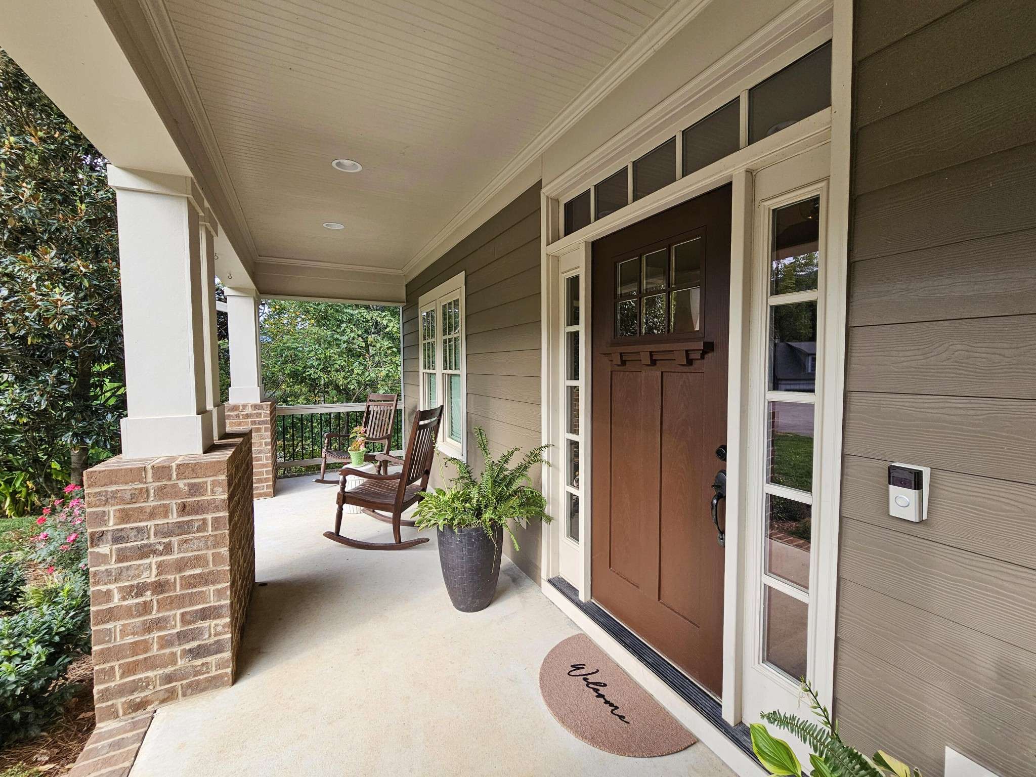 Chattanooga, TN 37419,843 Dry Branch Court