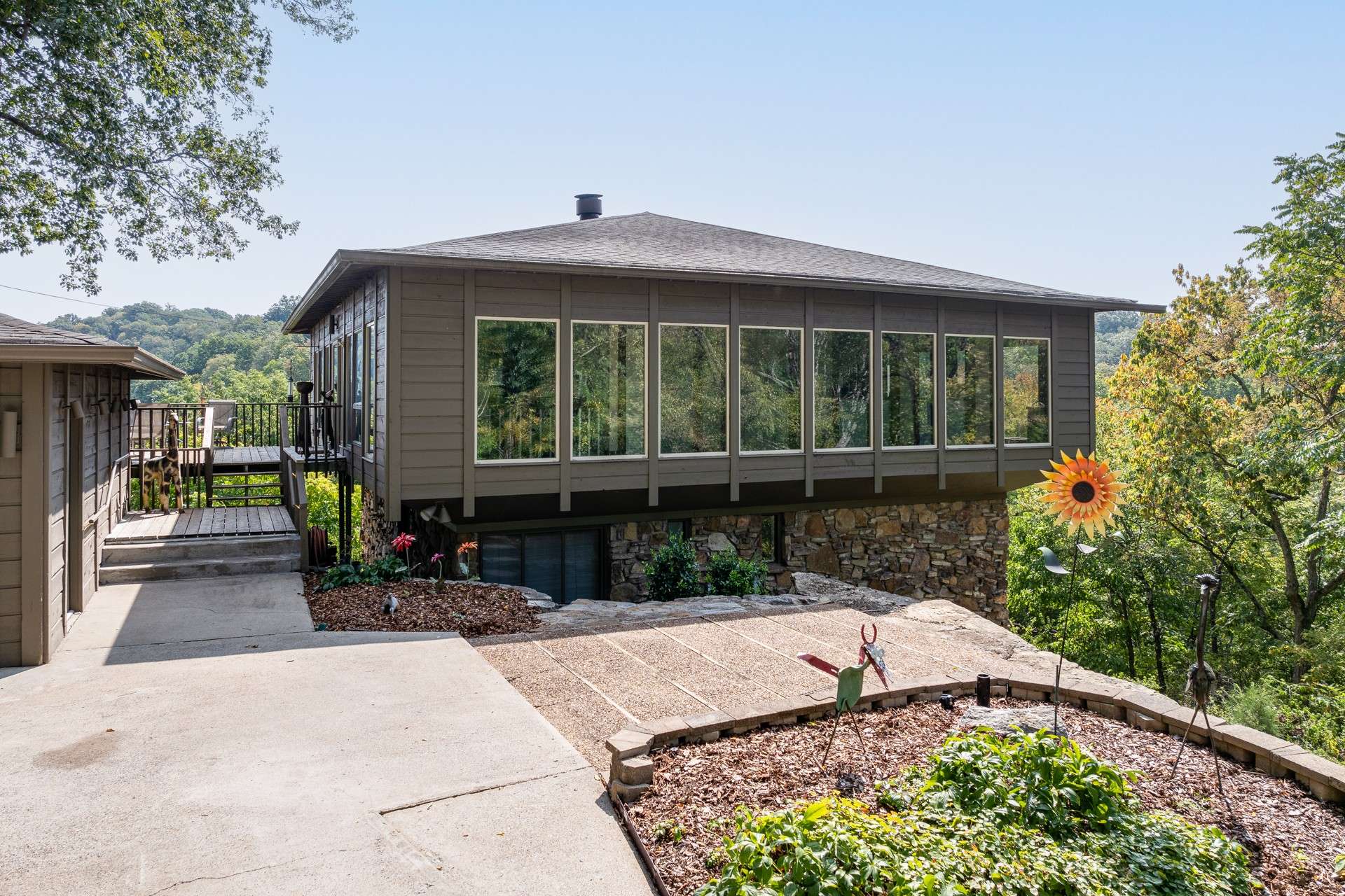 Nashville, TN 37220,5005 Villa Crest Dr