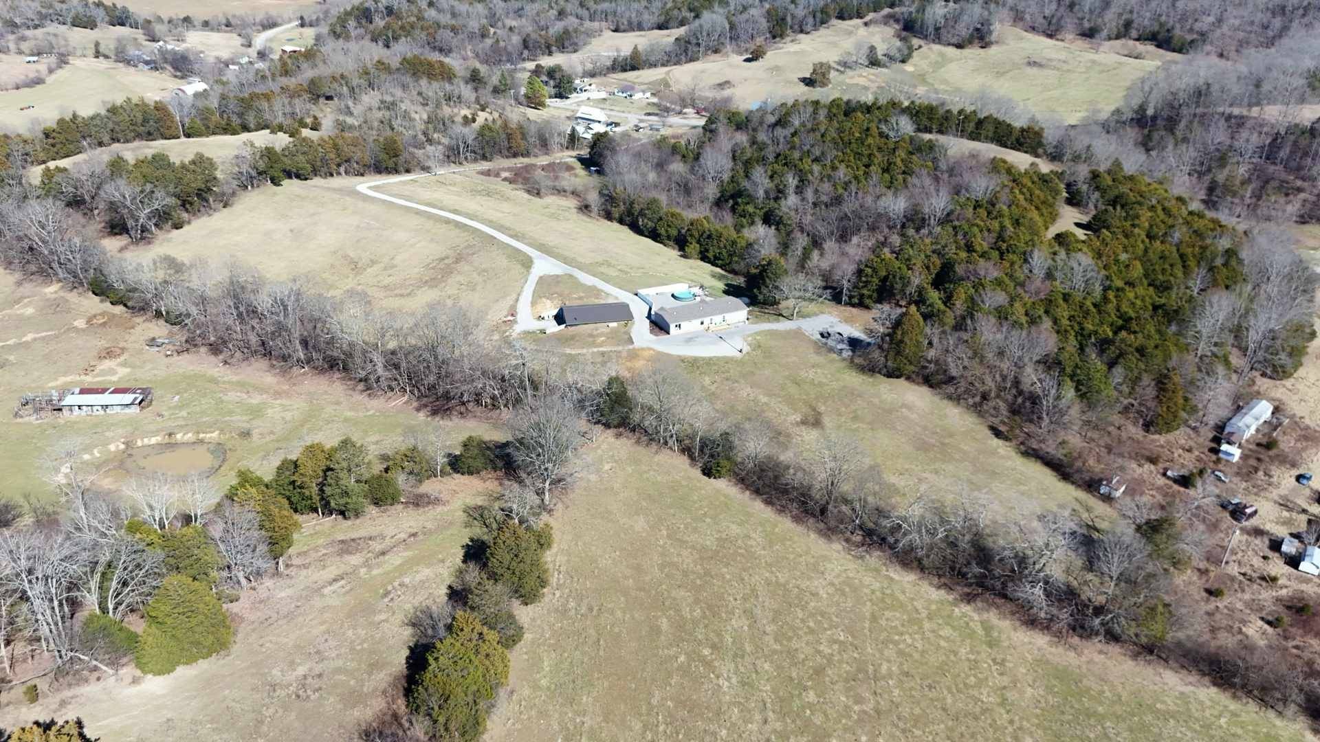 Burkesville, KY 42717,2695 Leslie Rd
