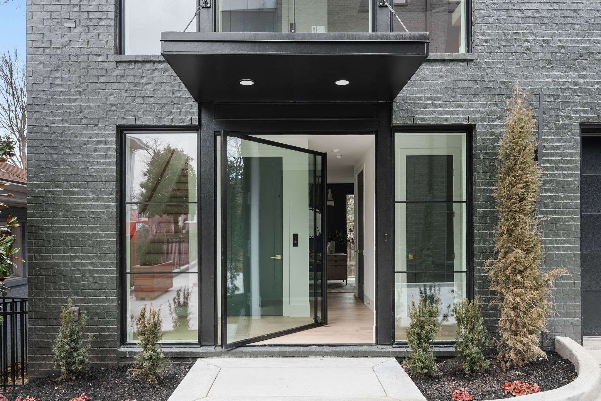 Nashville, TN 37205,3718 West End Ave #4