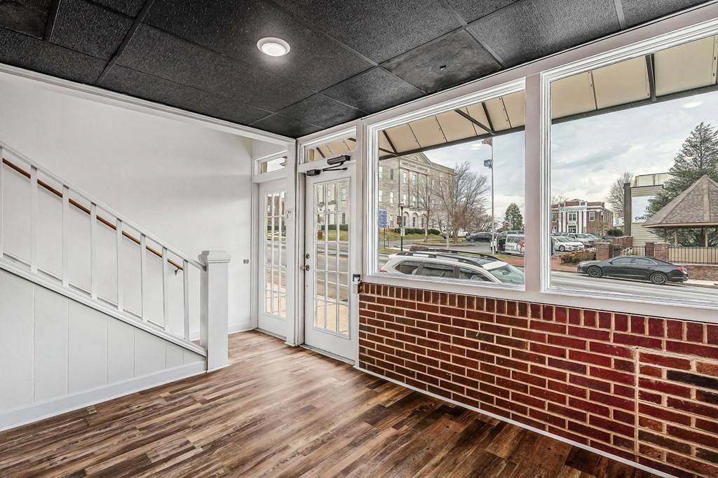 Sparta, TN 38583,16 W Bockman Way