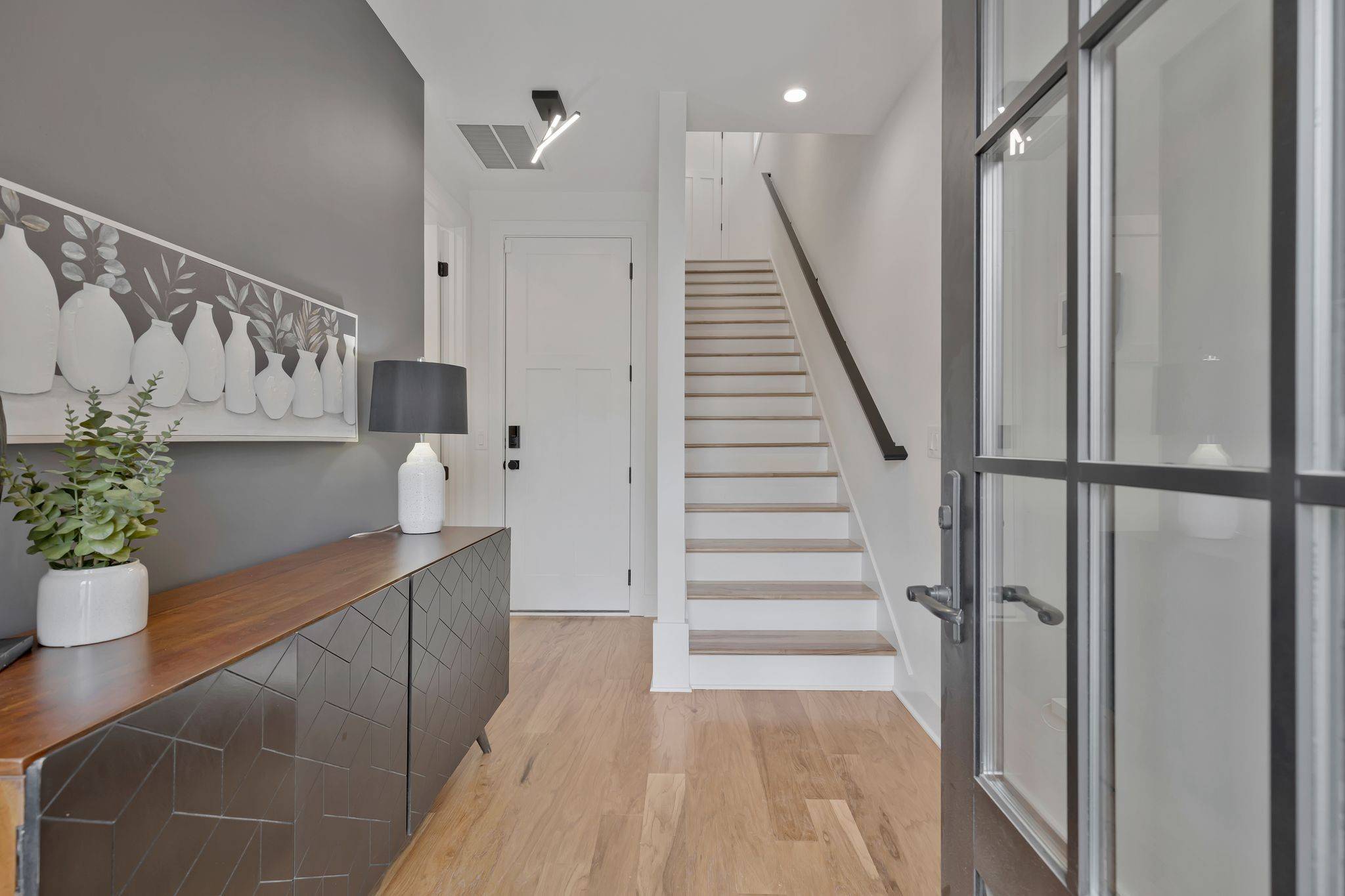 Nashville, TN 37208,502 Buchanan St #B