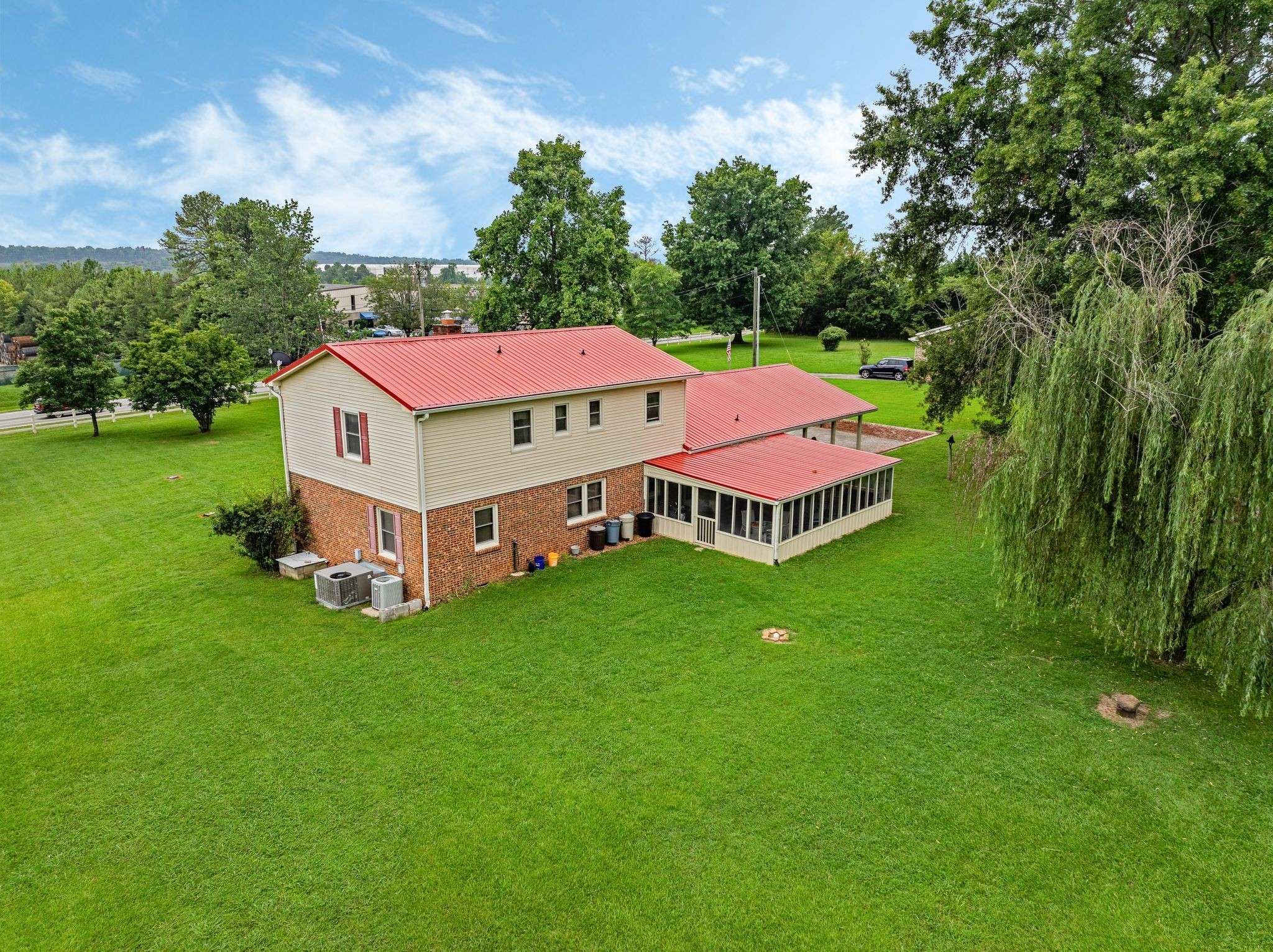 Mount Juliet, TN 37122,5815 E Division St