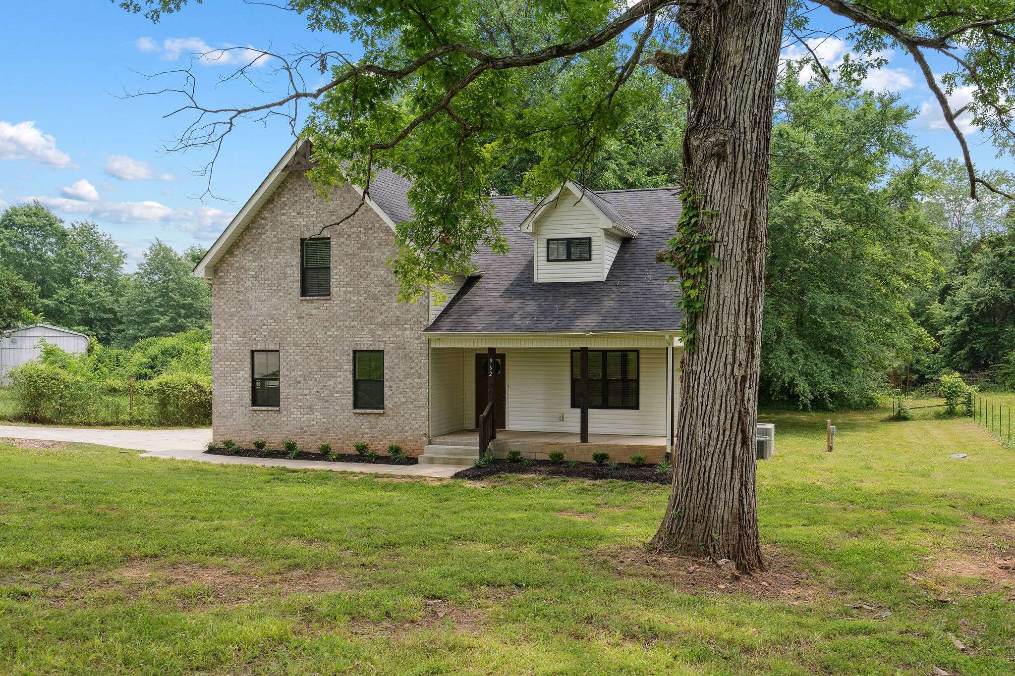Clarksville, TN 37040,962 Belmont Rd