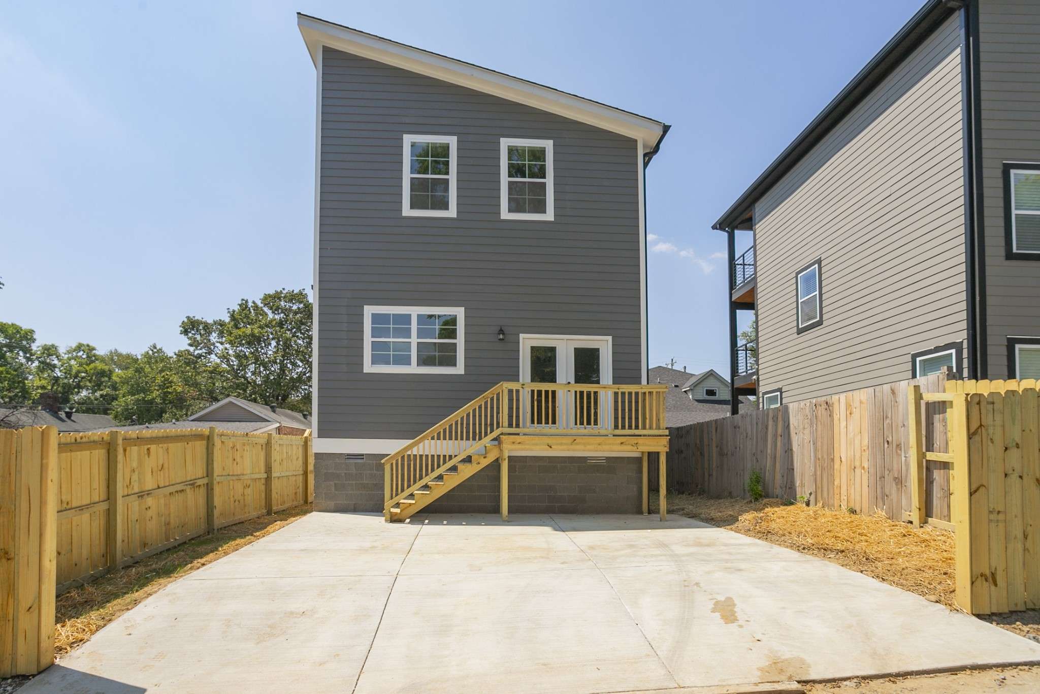 Nashville, TN 37210,67 Donelson St