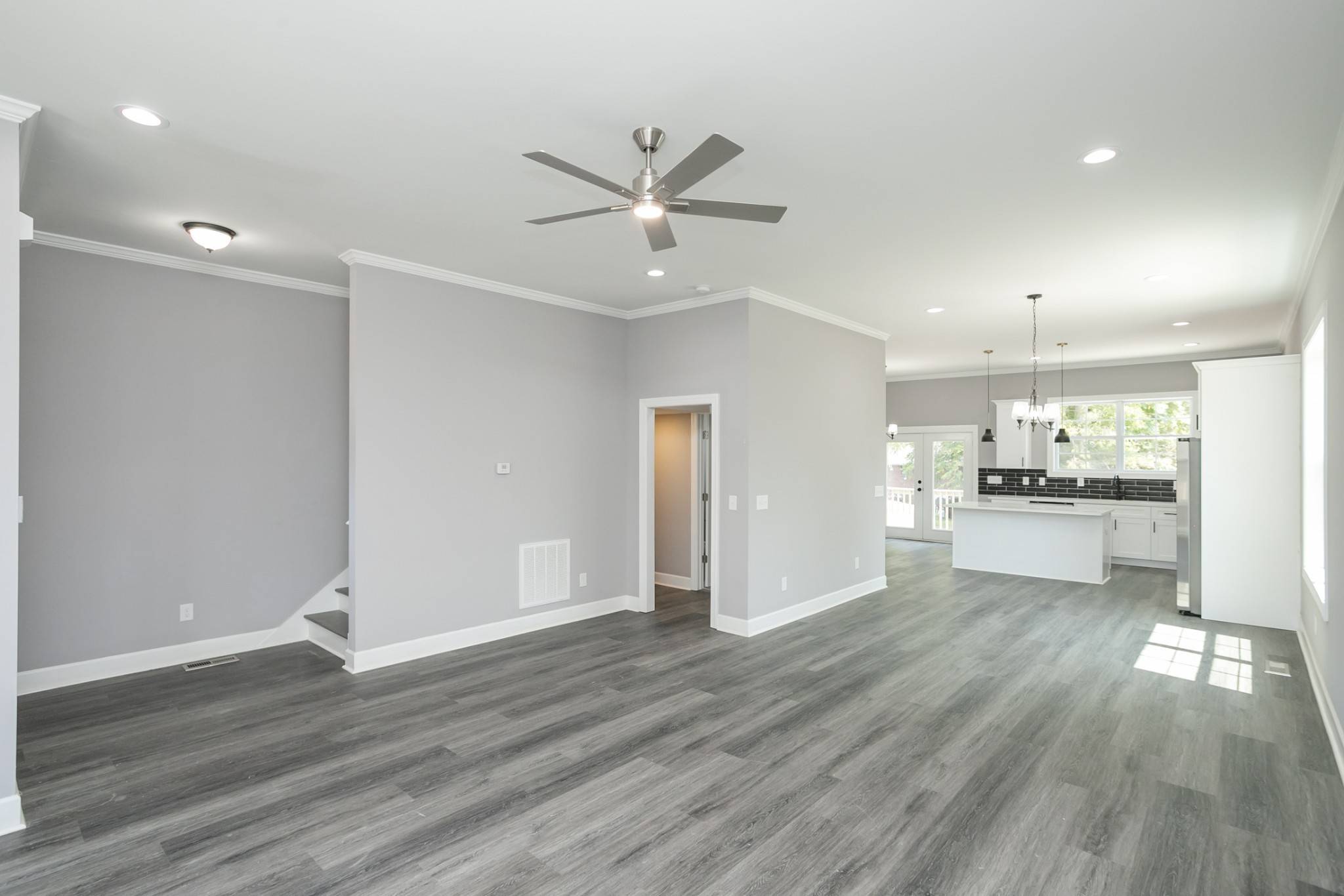 Nashville, TN 37210,67 Donelson St