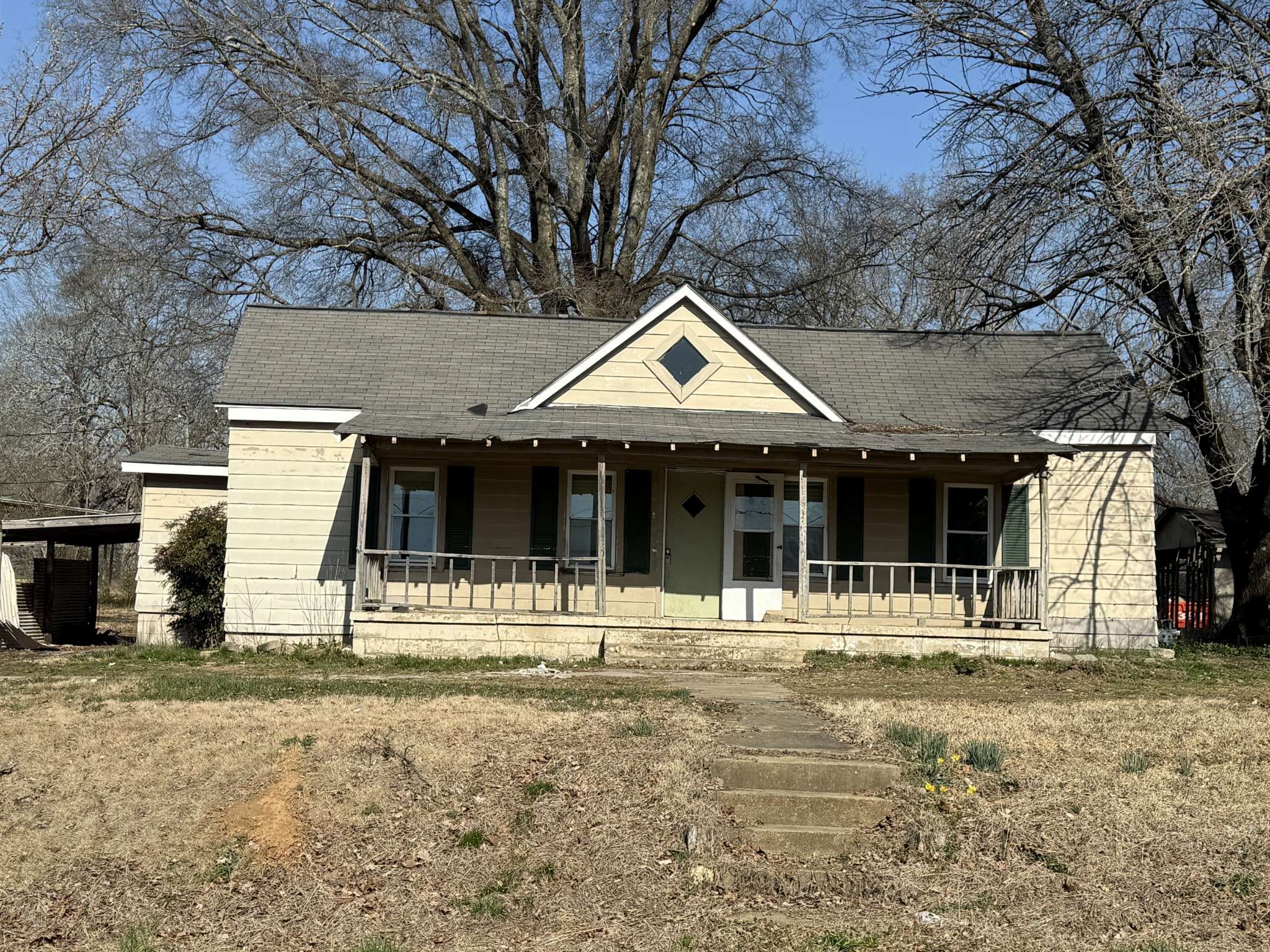 Leoma, TN 38468,151 Old Jackson Hwy