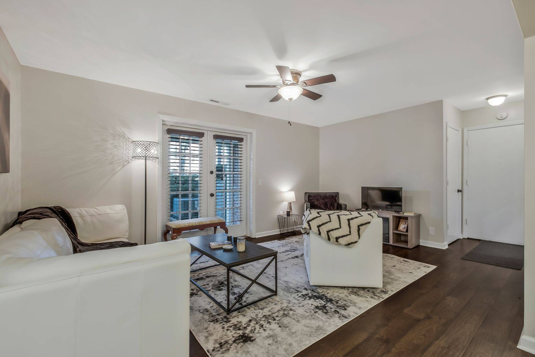 Nashville, TN 37215,5025 Hillsboro Pike #24R