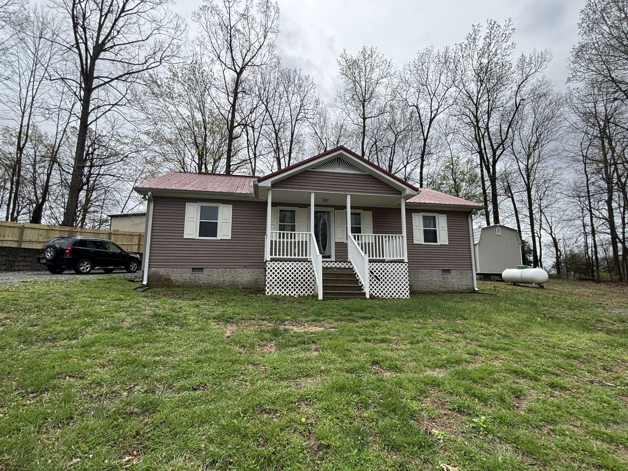 Westmoreland, TN 37186,153 Henry Harris Rd