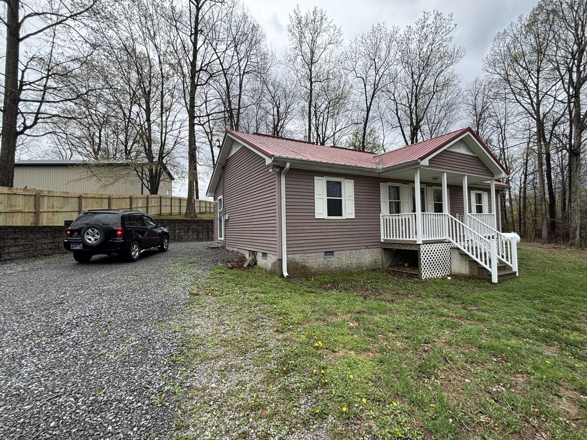 Westmoreland, TN 37186,153 Henry Harris Rd