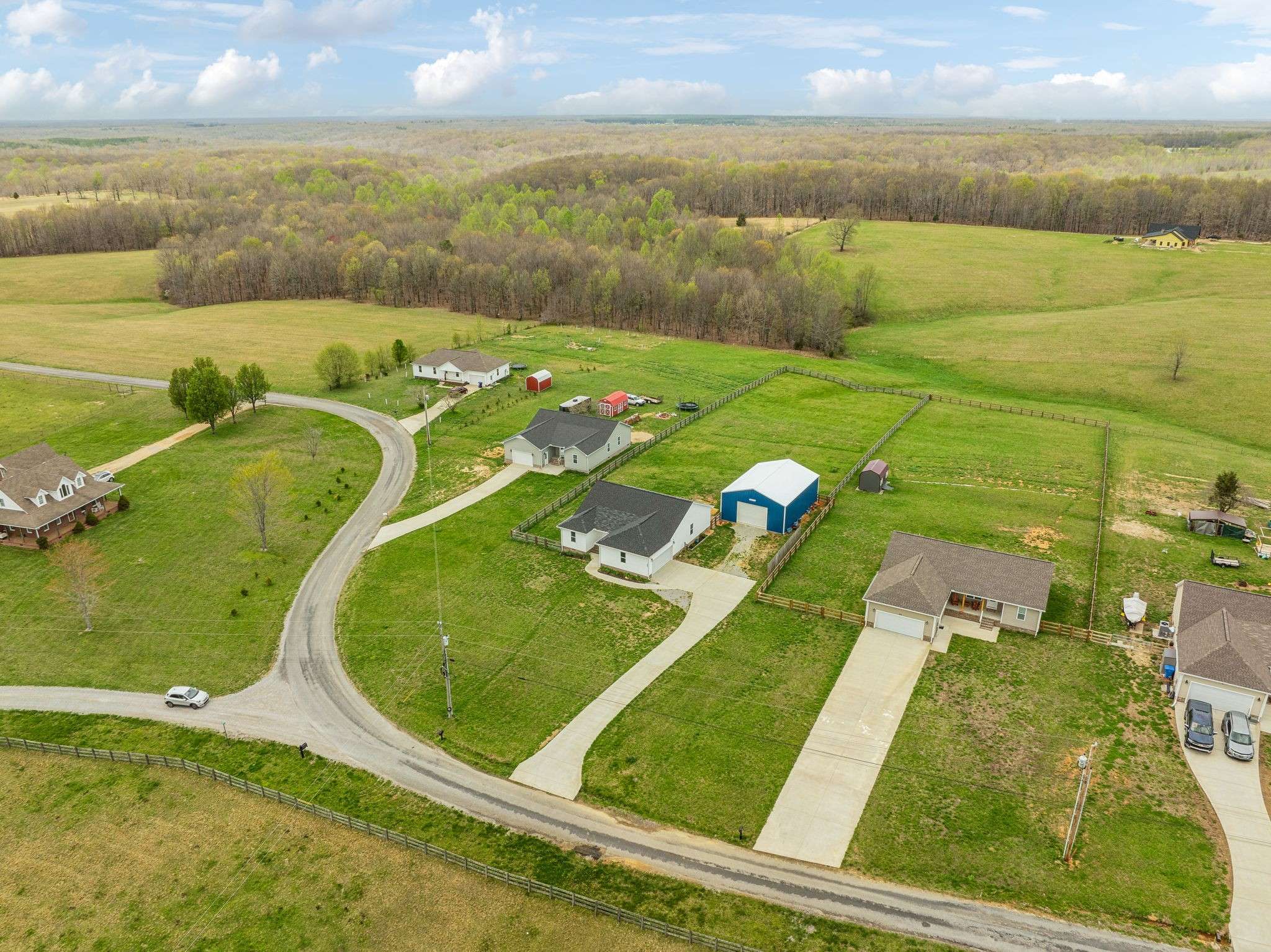 Summertown, TN 38483,506 N Point Dr