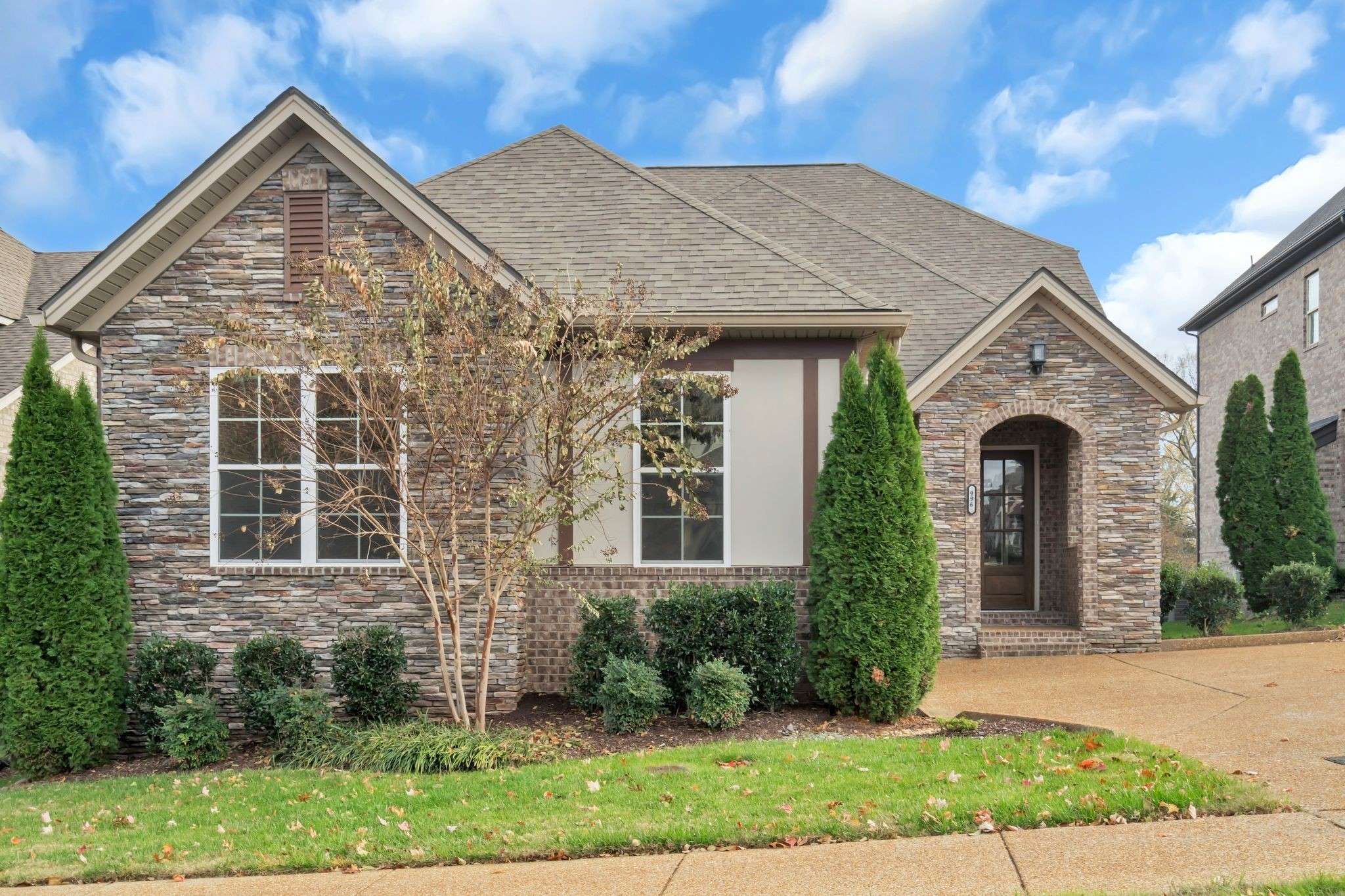 Hendersonville, TN 37075,996 Golf Club Ln E