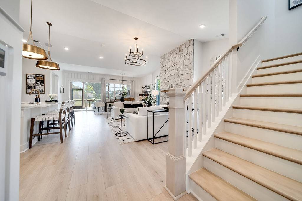 Murfreesboro, TN 37129,5826 Willoughby way