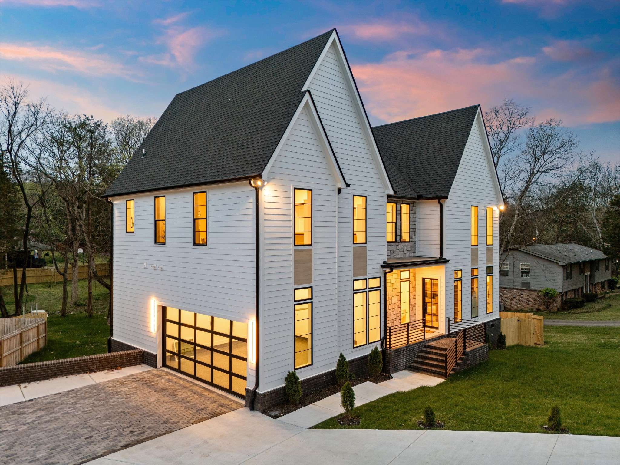 Nashville, TN 37205,819 Davidson Dr