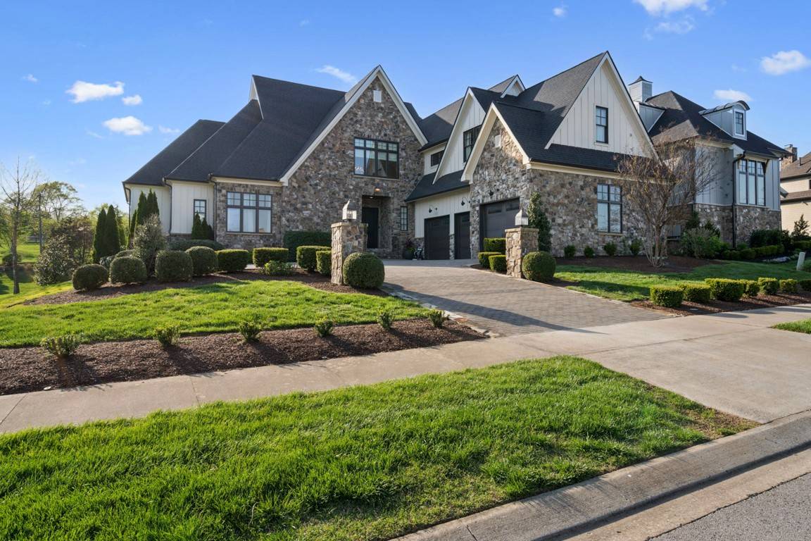 College Grove, TN 37046,6066 Pelican Way