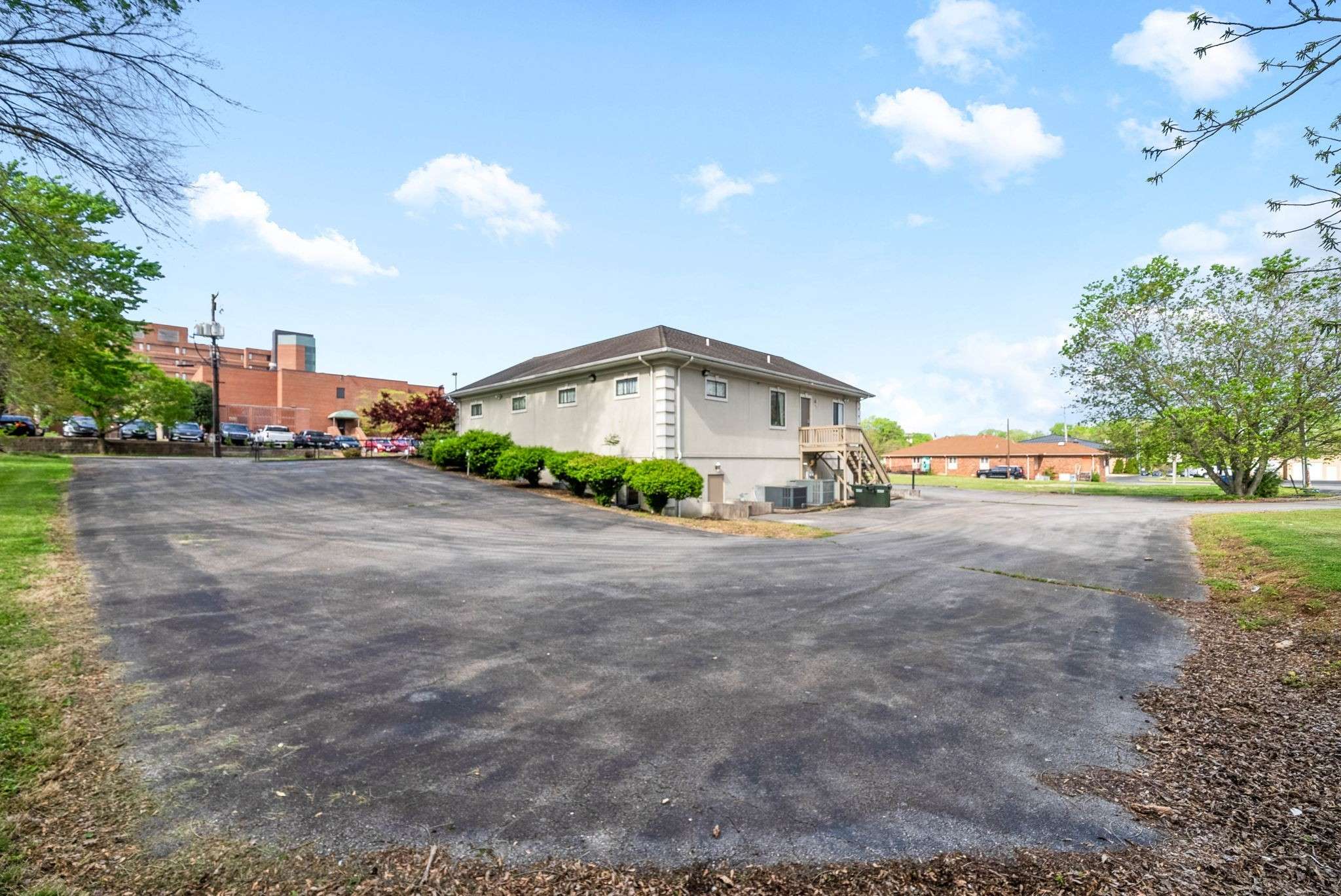 Hopkinsville, KY 42240,390 W 17th St