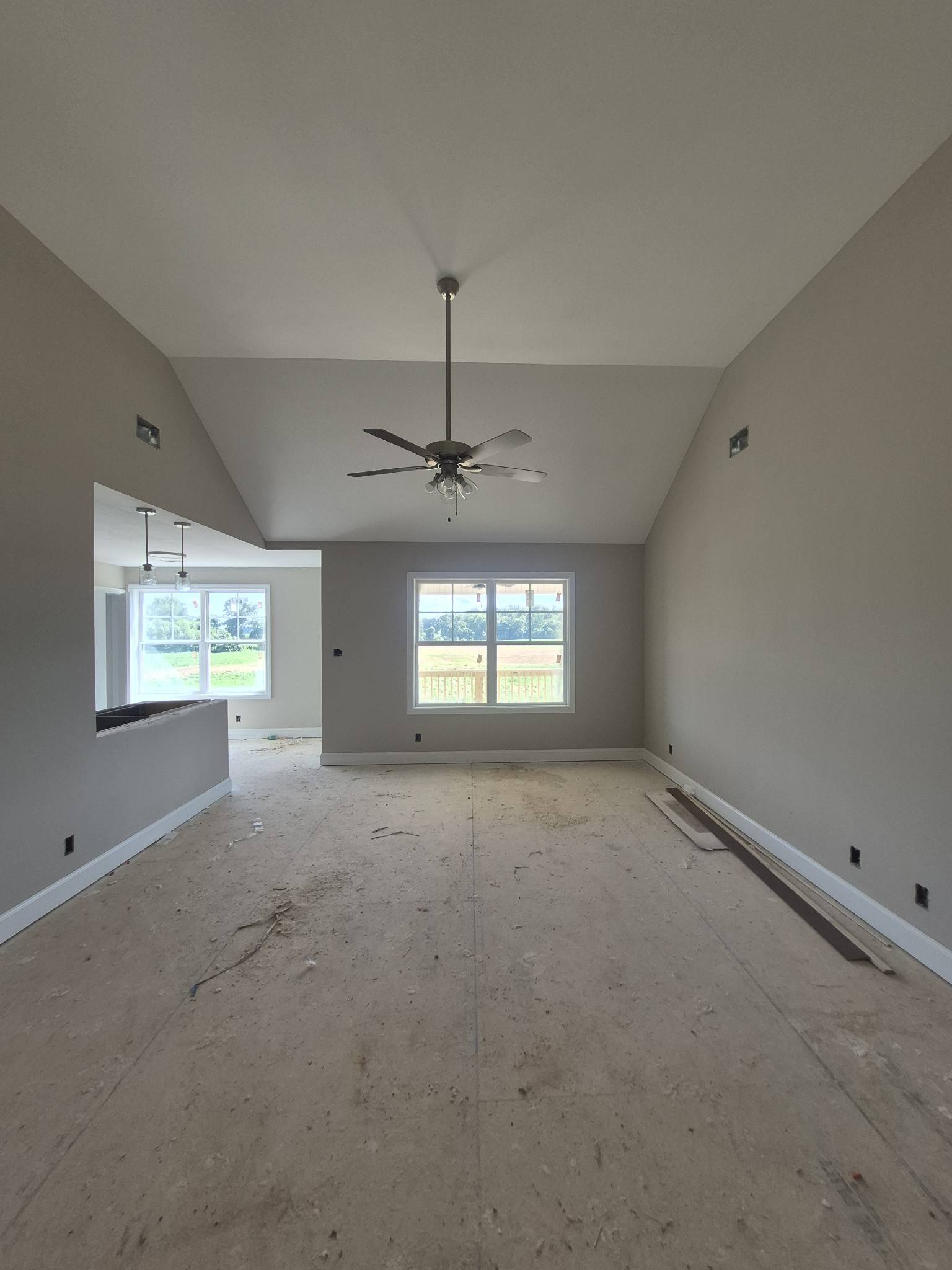 Oak Grove, KY 42262,5 Hugh Hunter Rd