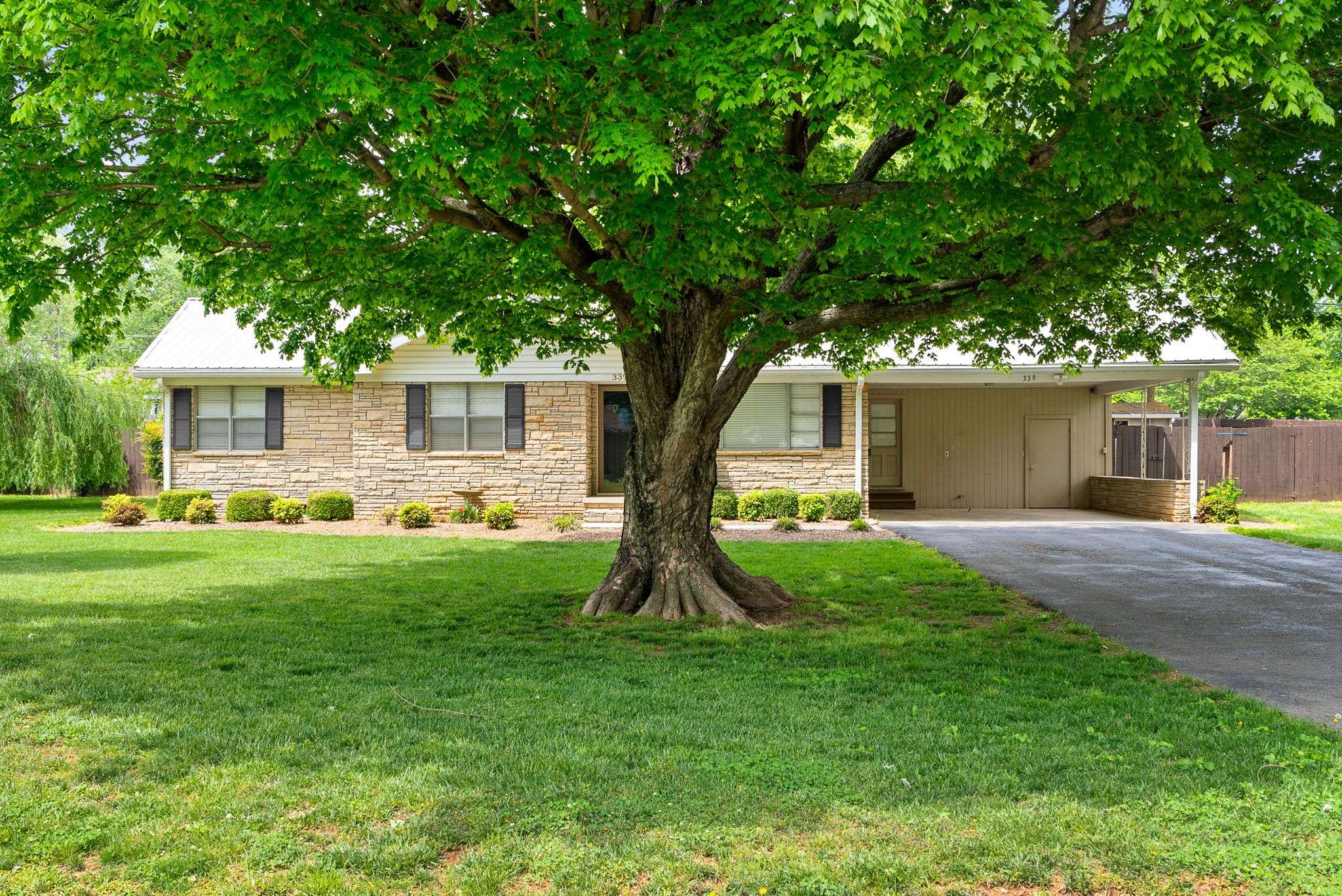 Hopkinsville, KY 42240,339 Wayne Dr