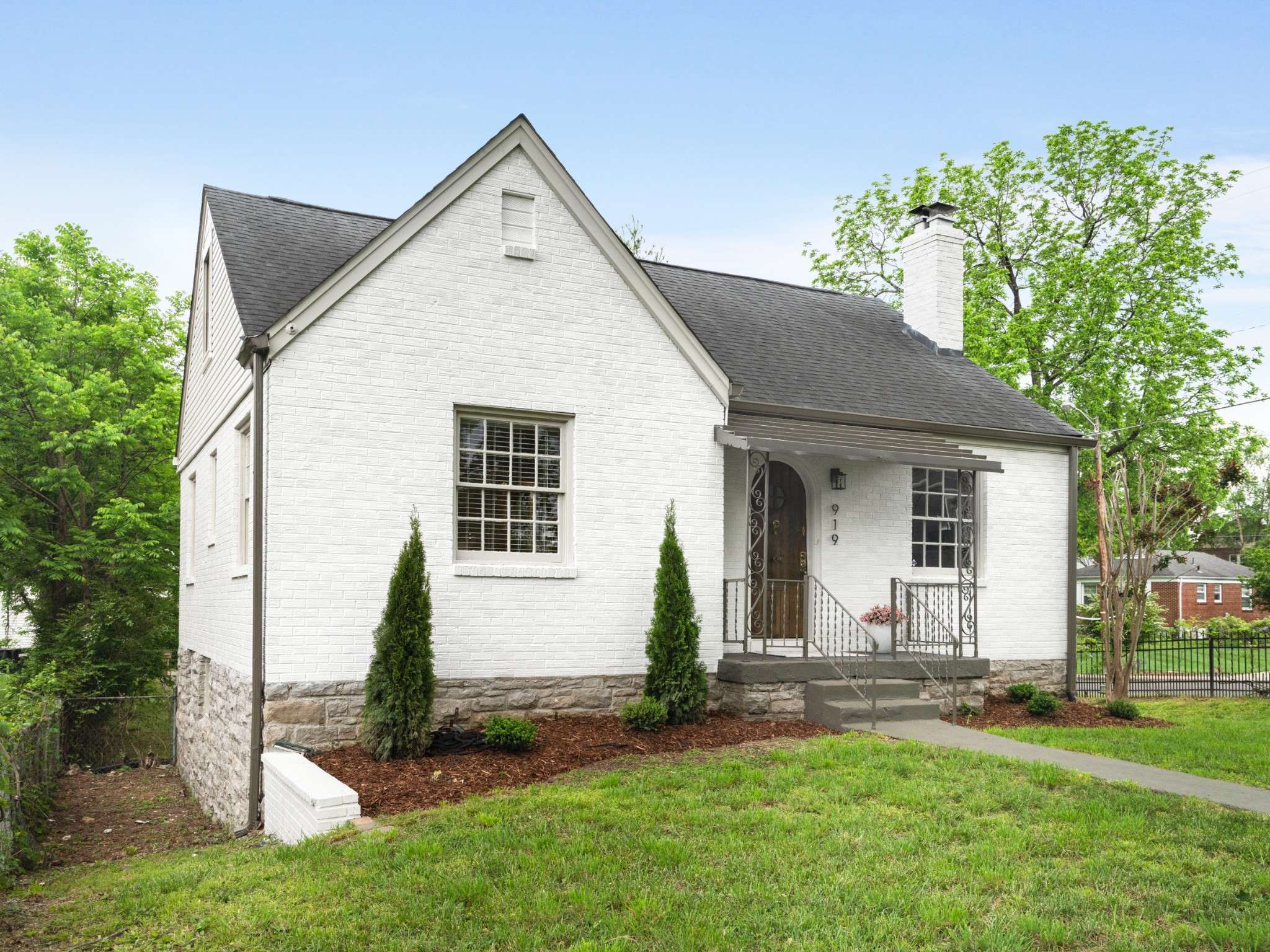 Nashville, TN 37204,919 S Douglas Ave