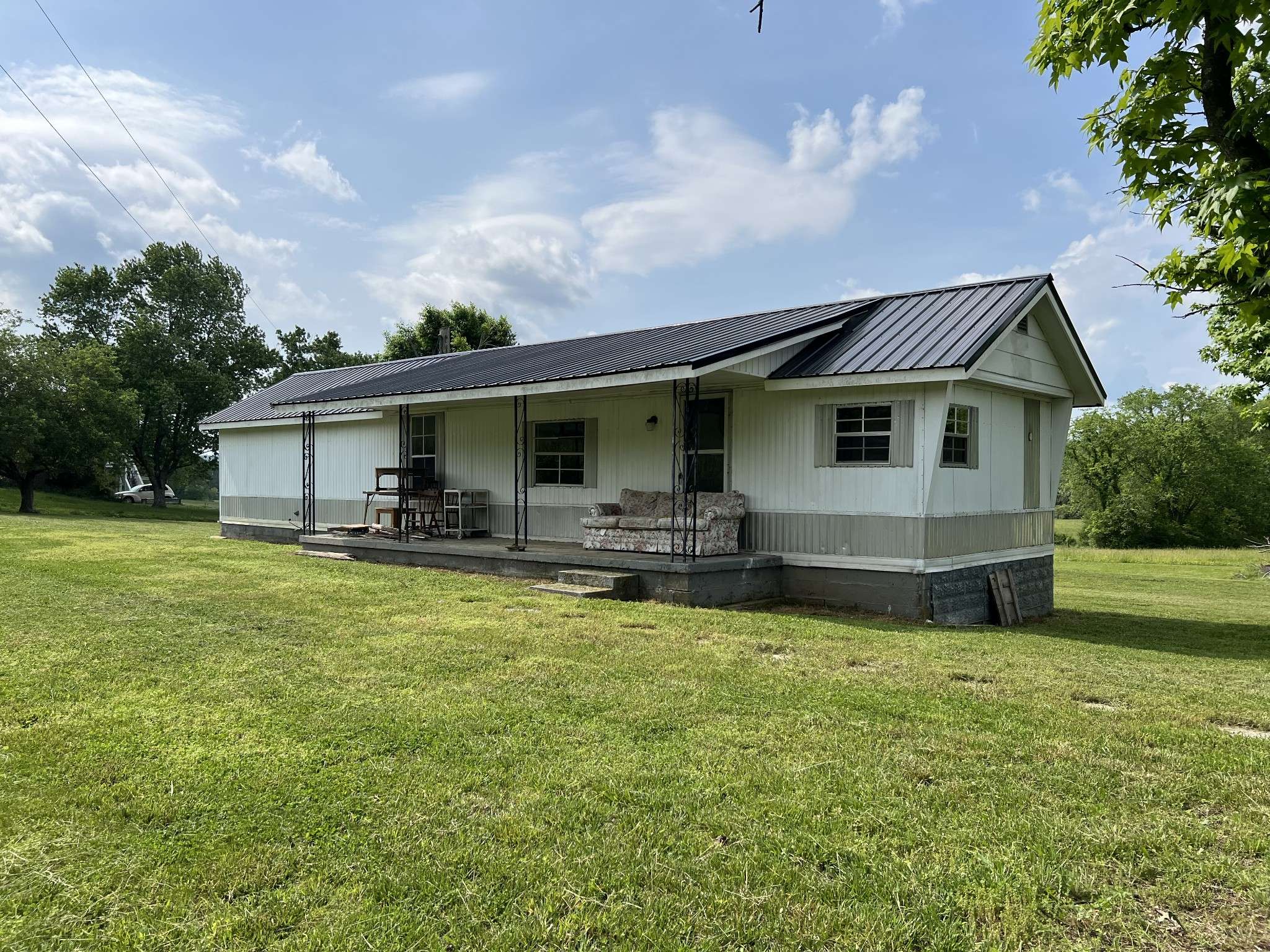 Gainesboro, TN 38562,794 Smith Bend Ln