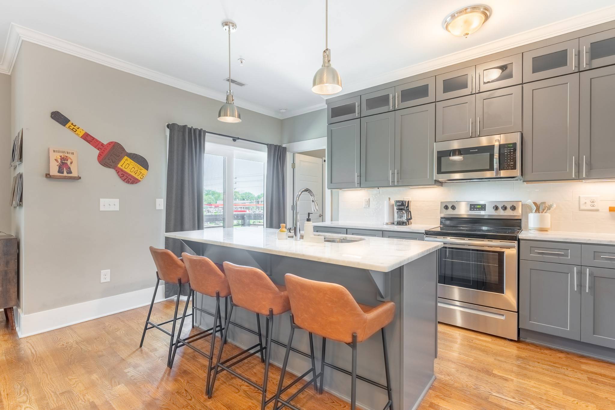 Nashville, TN 37216,3303 Gallatin Pike #204