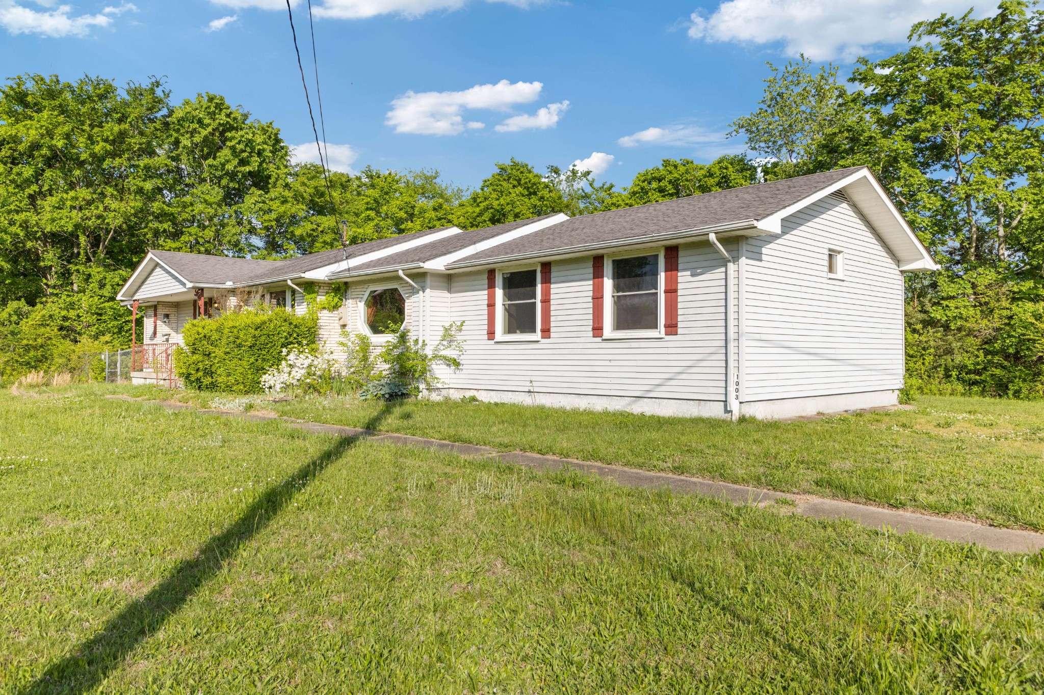 Charlotte, TN 37036,1003 Twin Creek Rd