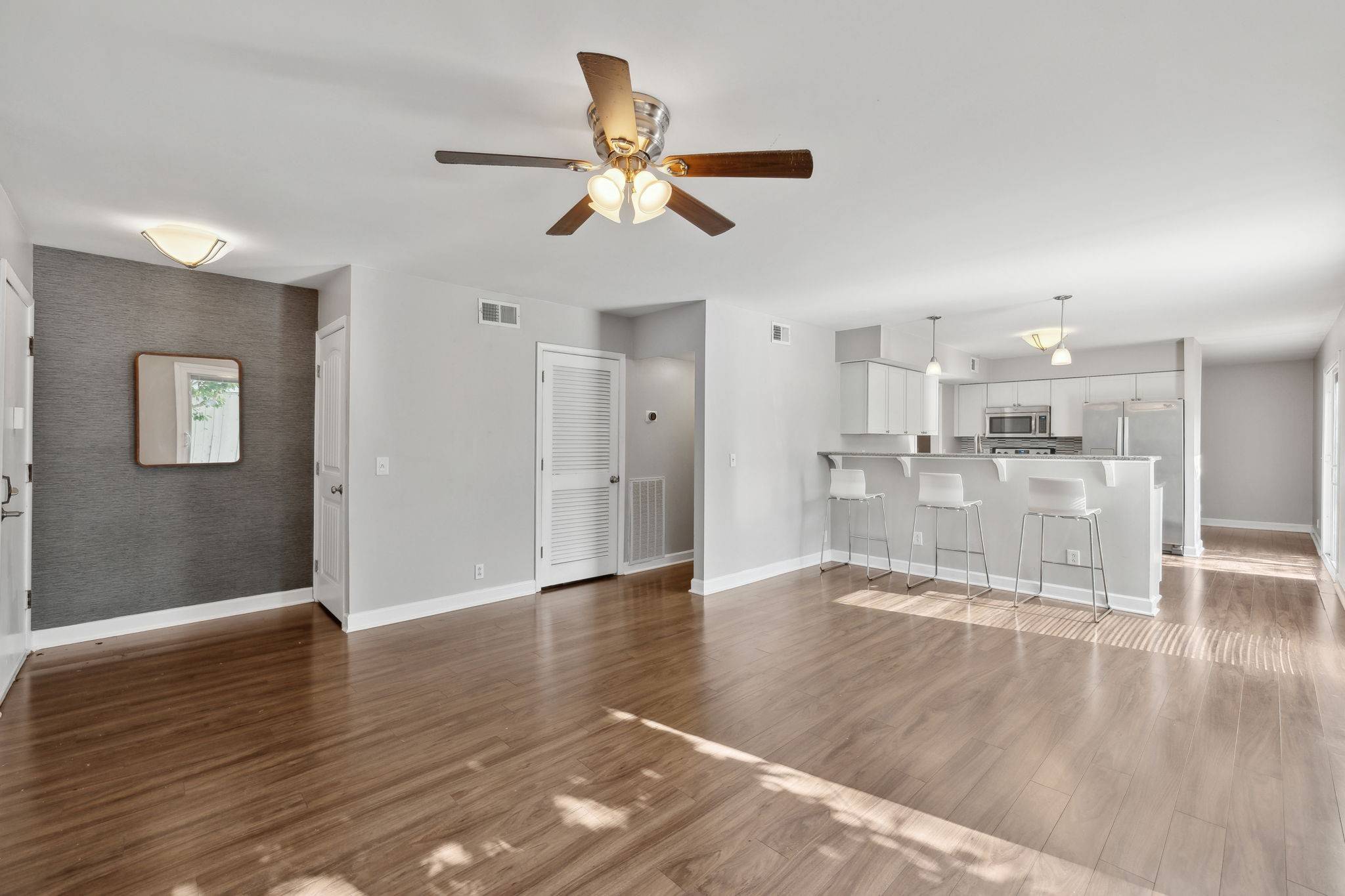 Nashville, TN 37215,1900 Richard Jones Rd #V3