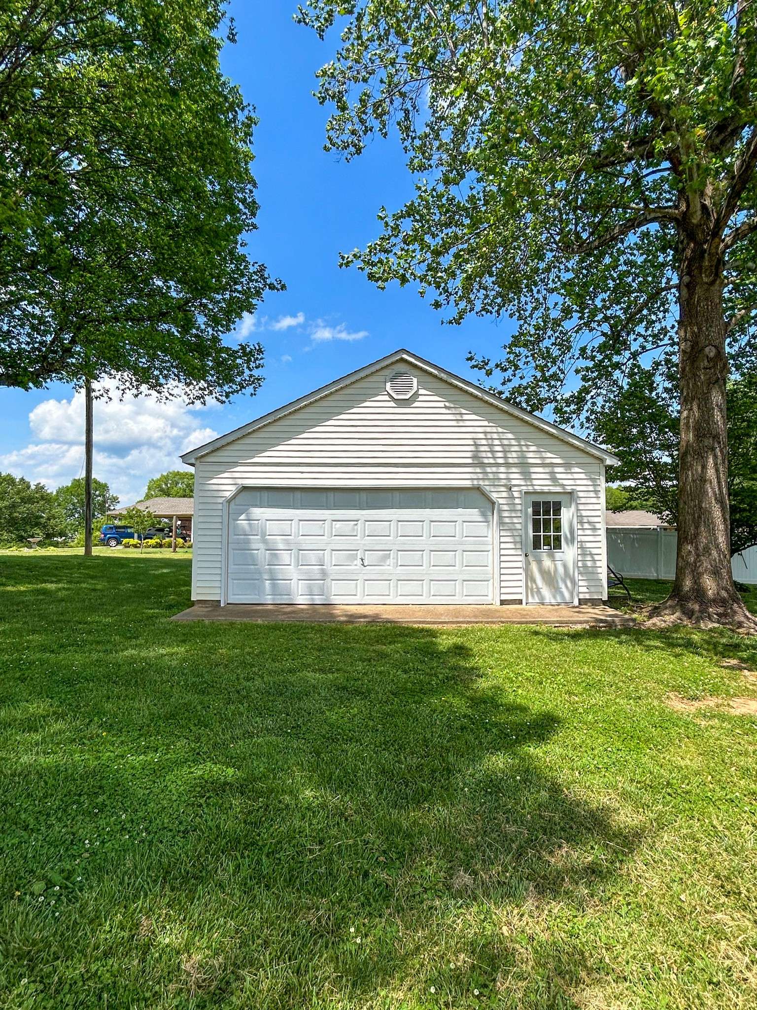 Bruceton, TN 38317,180 Hillcrest Dr