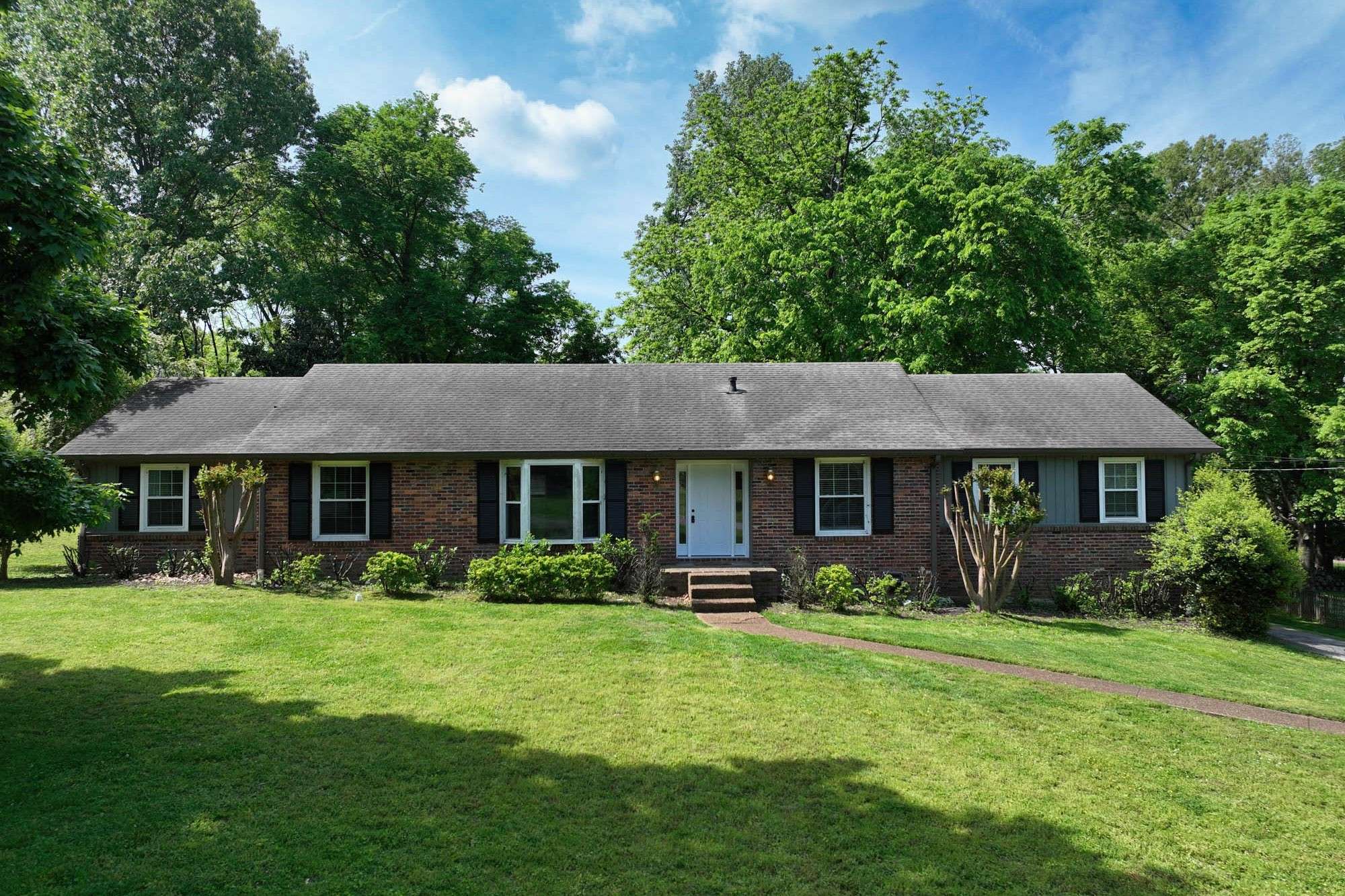 Hendersonville, TN 37075,114 Trout Valley Dr
