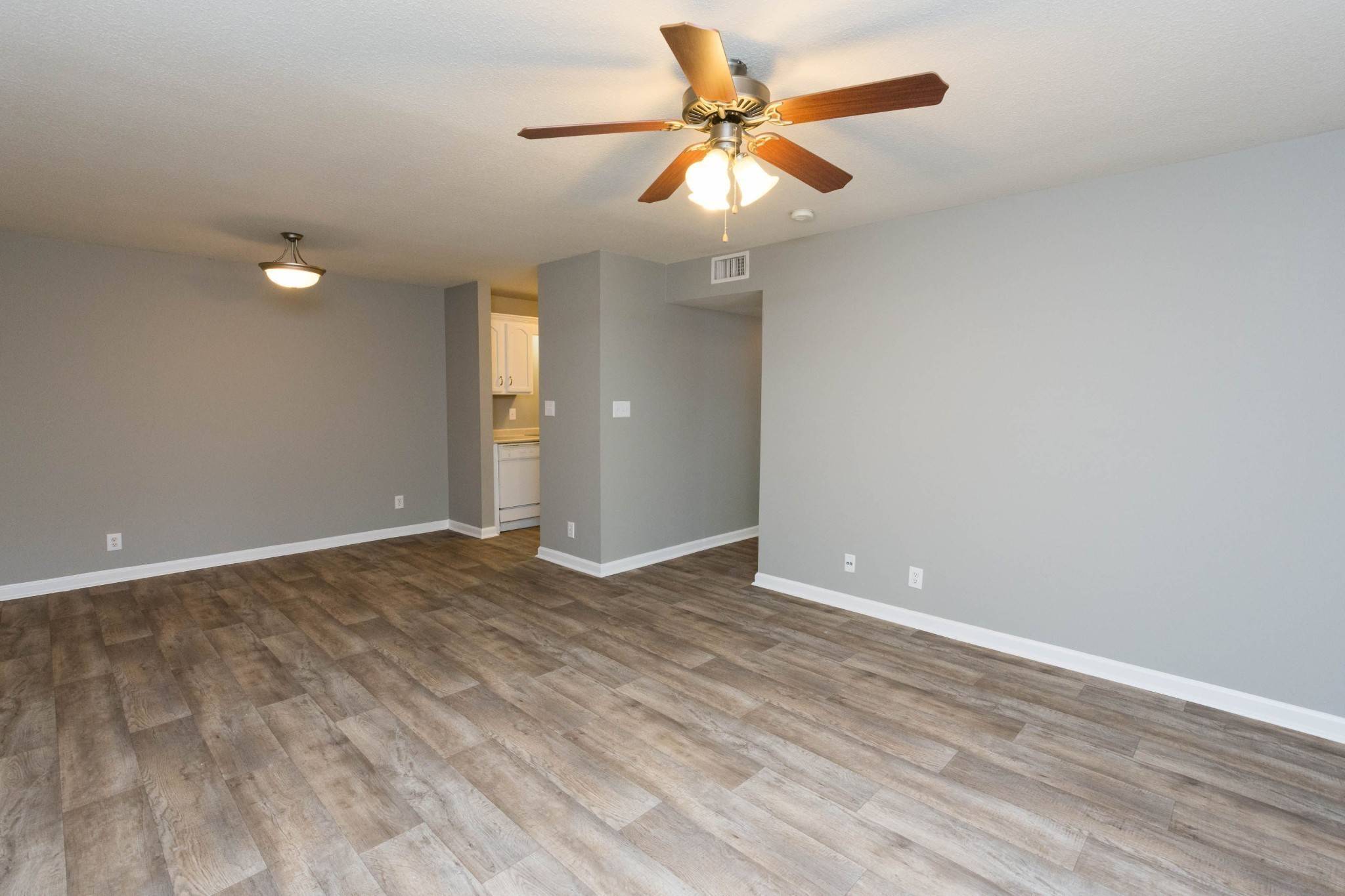 Clarksville, TN 37042,3301 Royster Ln #504
