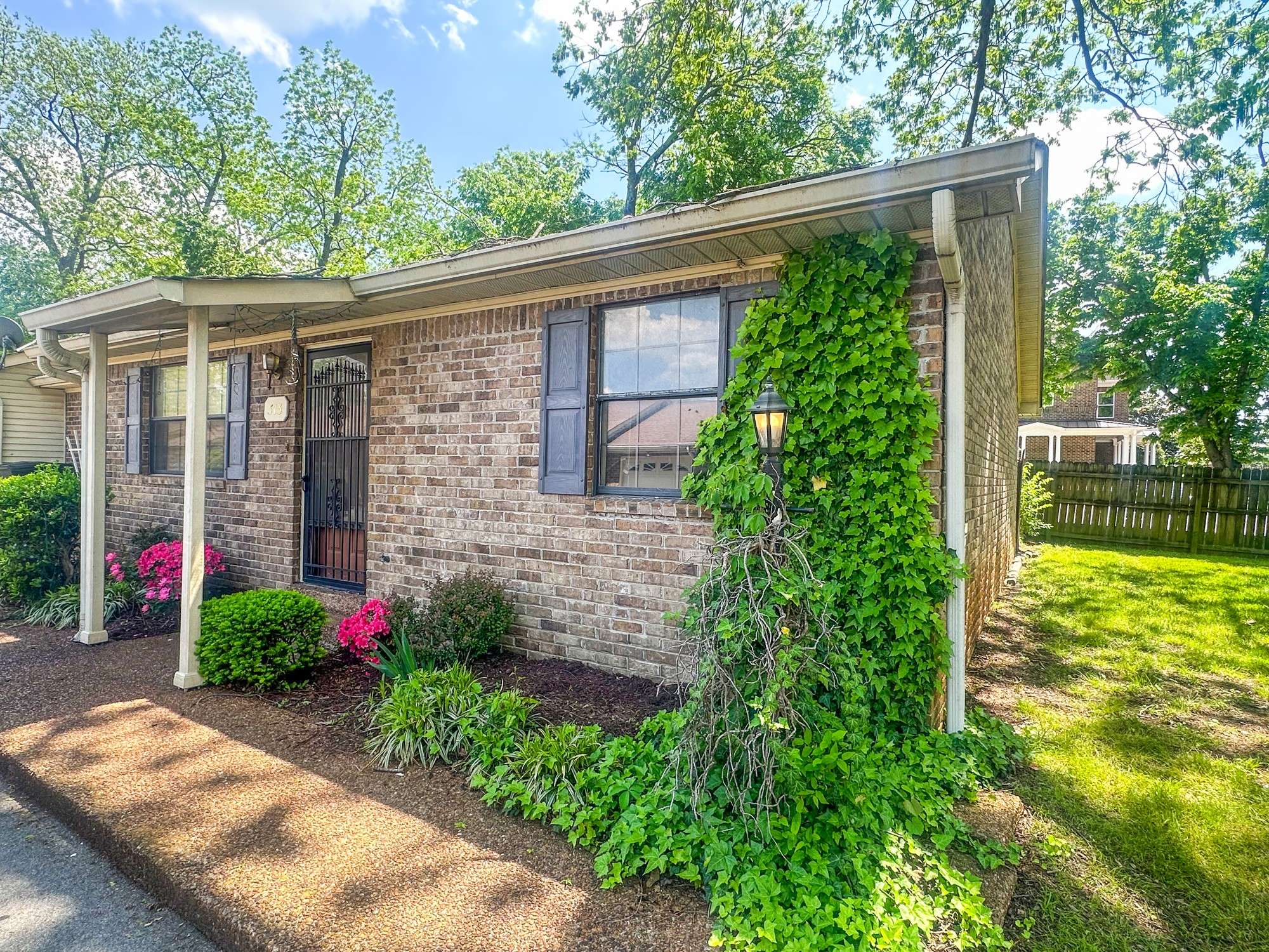 Murfreesboro, TN 37130,513 N Maple St