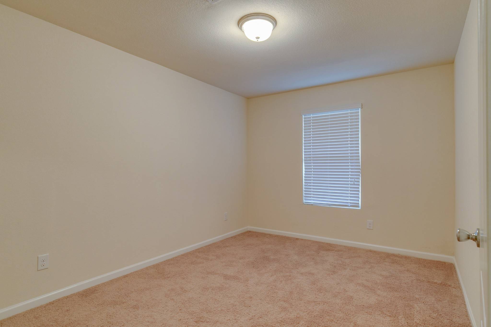 Columbia, TN 38401,2508 Queen Bee Dr