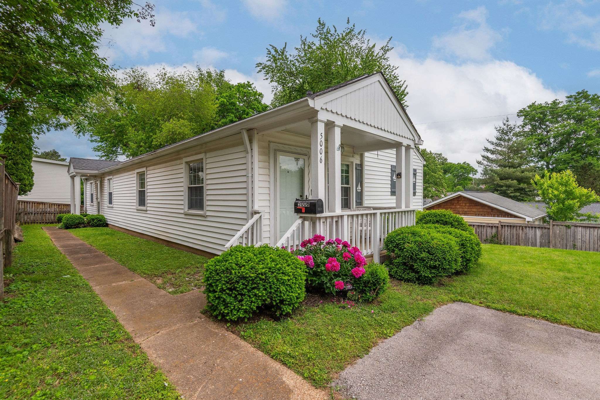 Nashville, TN 37209,5006 Nevada Ave