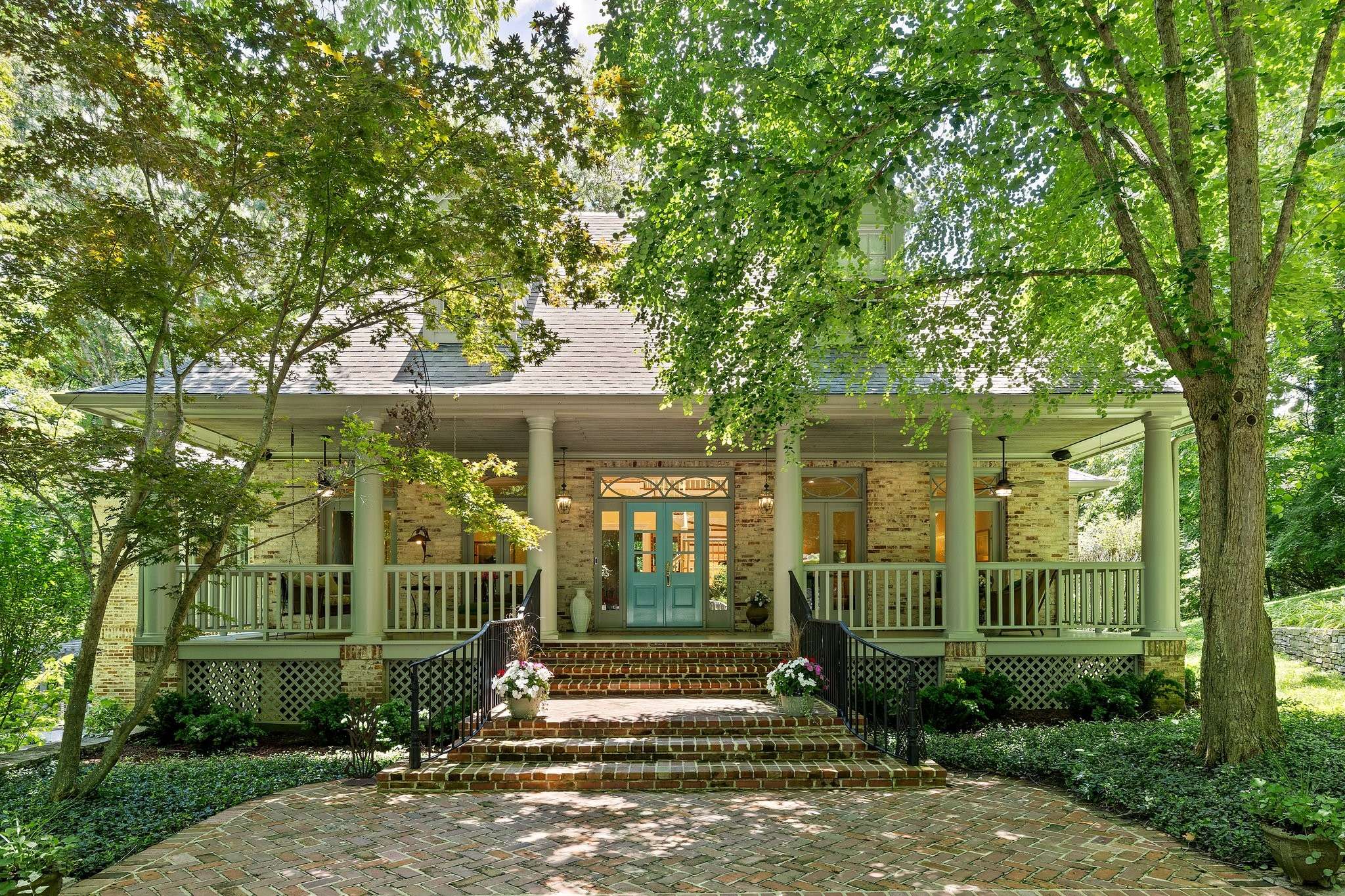 Nashville, TN 37215,2048 Timberwood Dr