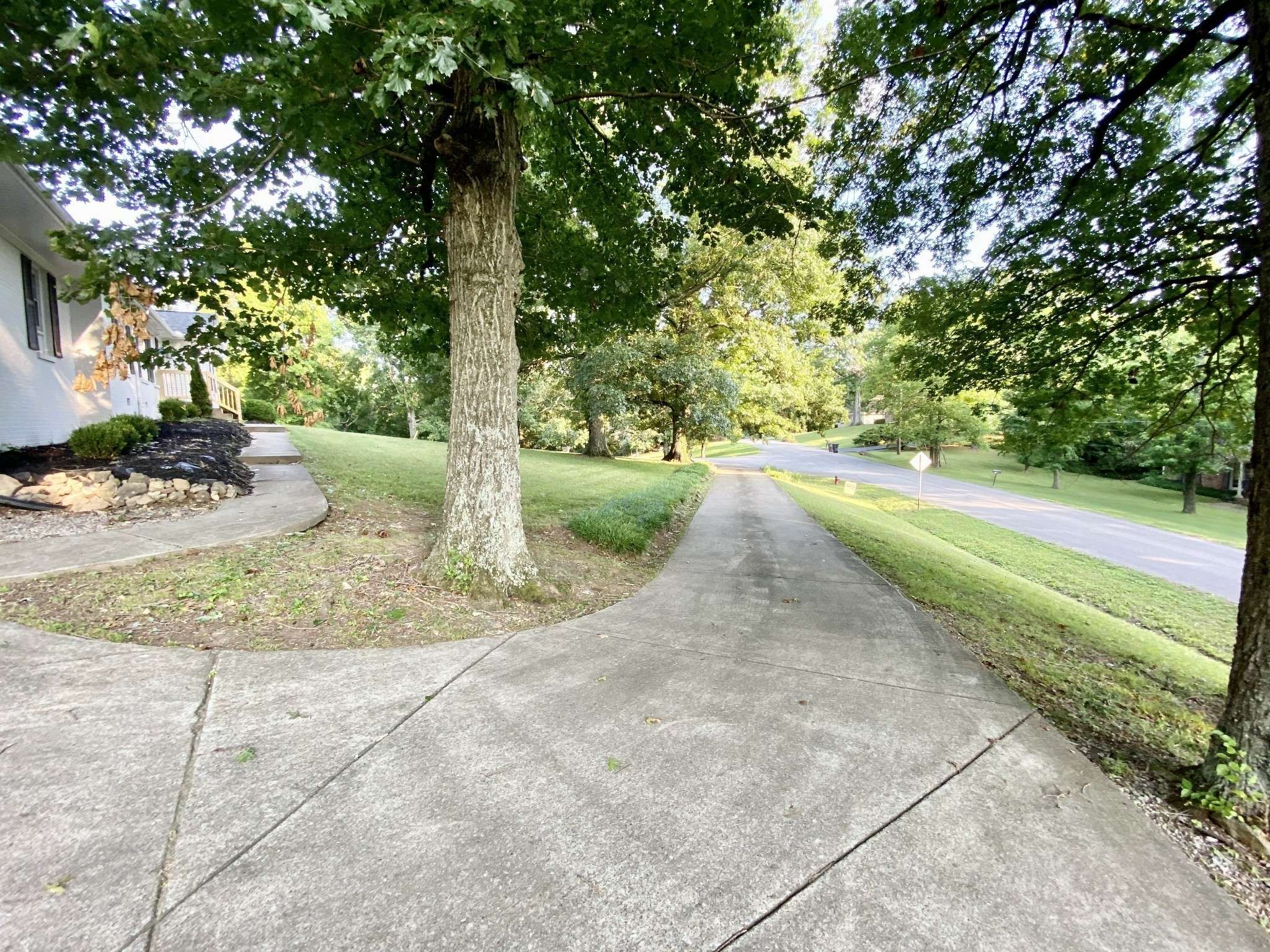 Nashville, TN 37205,901 Plateau Pkwy