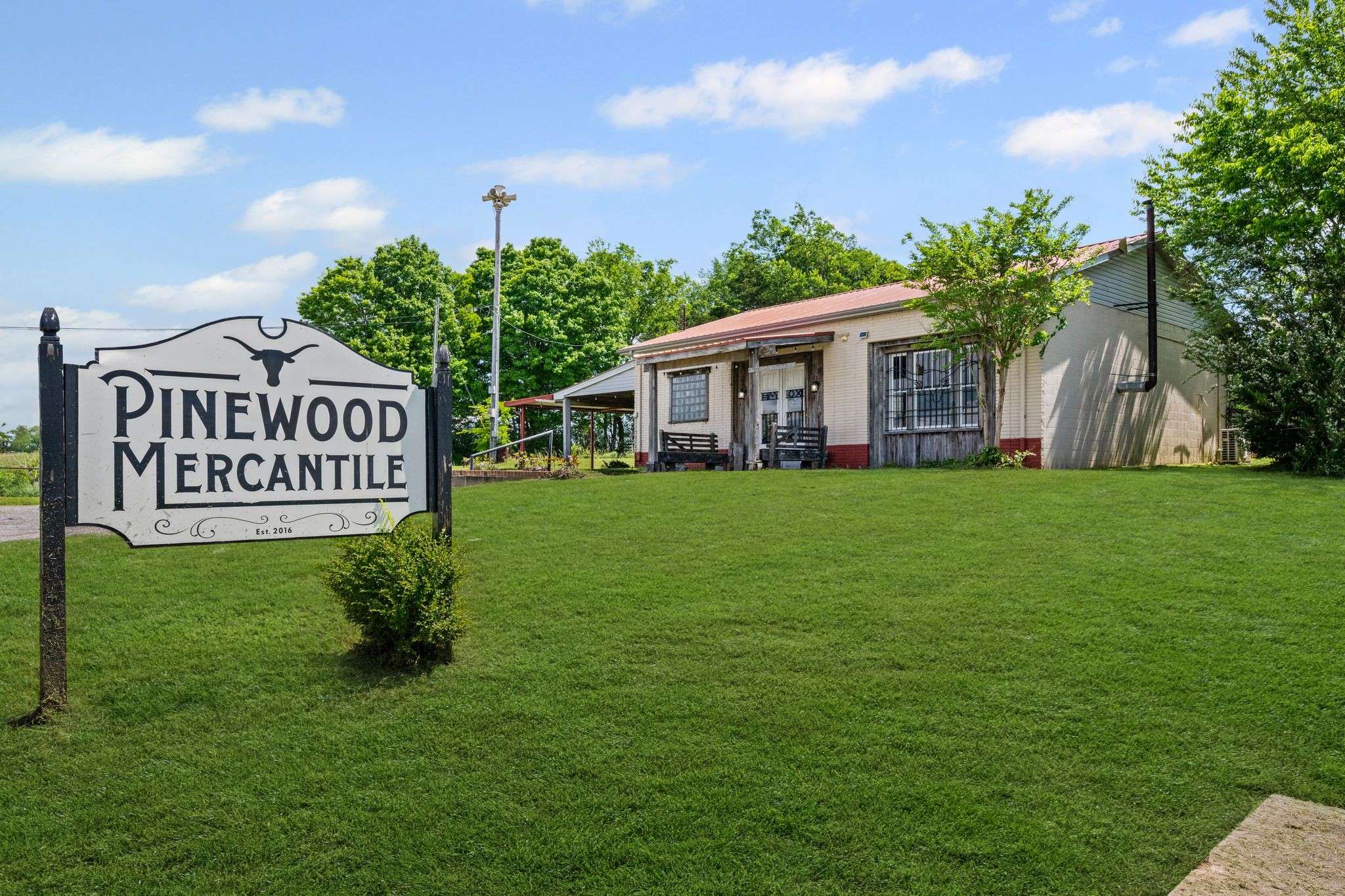 Nunnelly, TN 37137,4950 Highway 48 #N