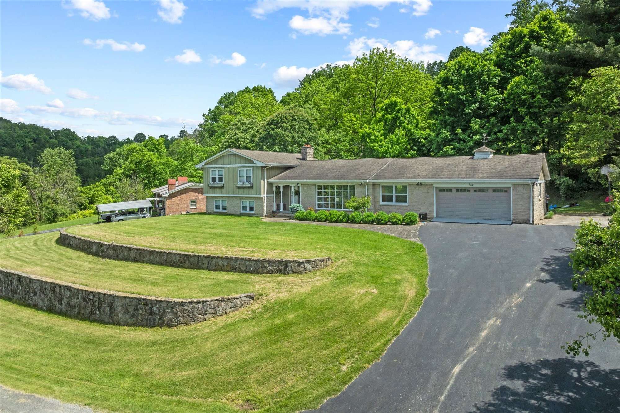 Gainesboro, TN 38562,188 Panorama Heights Dr