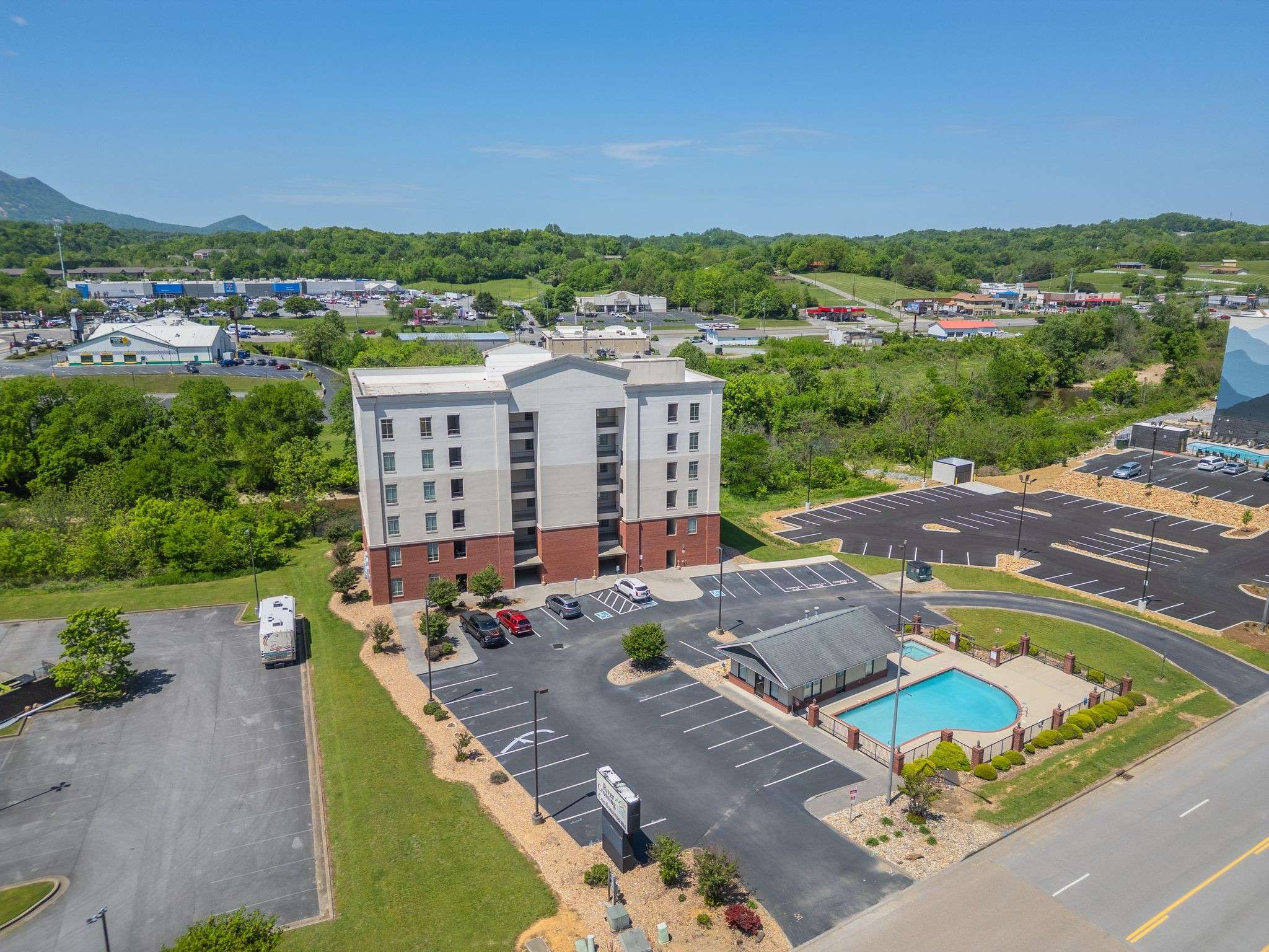Sevierville, TN 37862,1410 Hurley Dr #103
