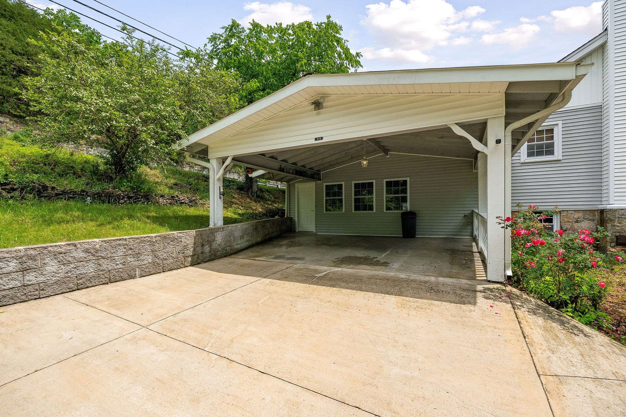 Gainesboro, TN 38562,419 Birch St
