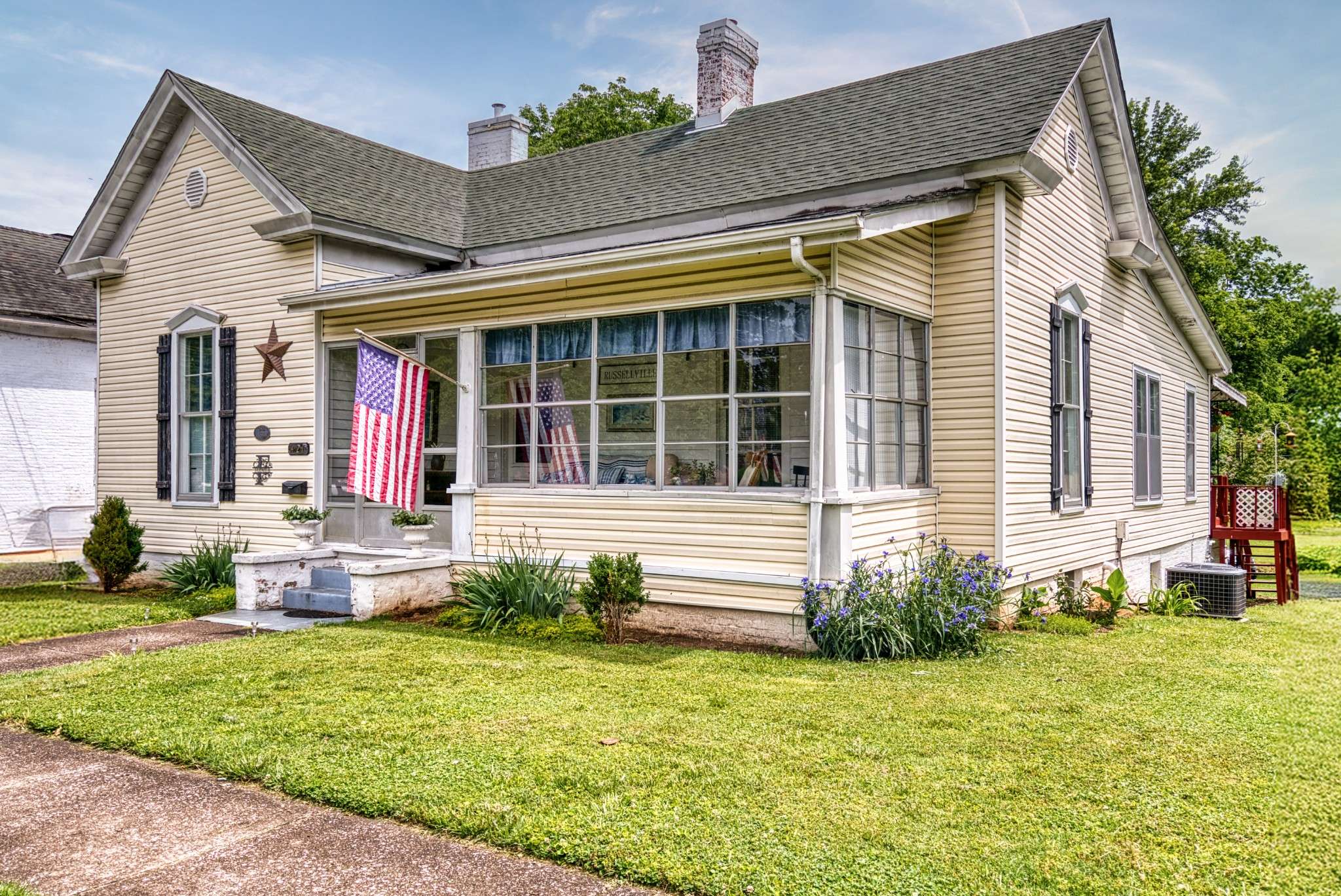 Russellville, KY 42276,421 Nashville St
