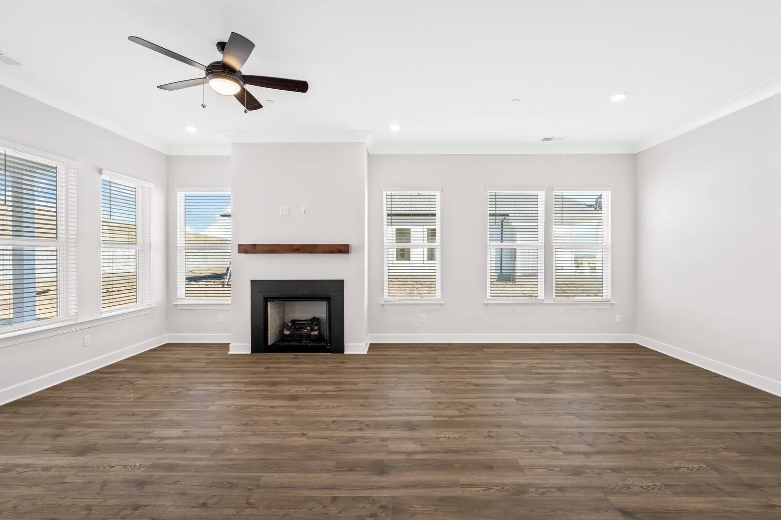 Thompsons Station, TN 37179,301 Buckwood Avenue #N