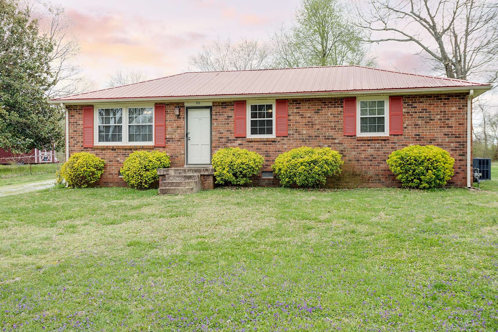 White House, TN 37188,121 Highland Drive