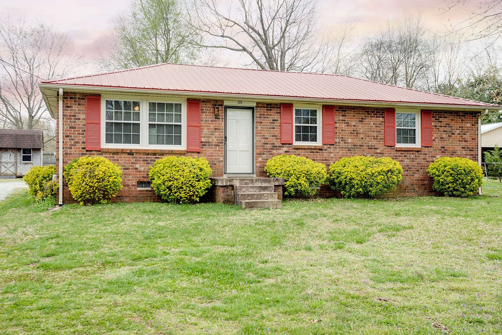 White House, TN 37188,121 Highland Drive