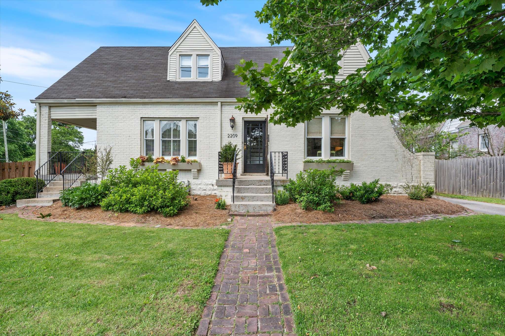 Nashville, TN 37212,2209 Natchez Trce