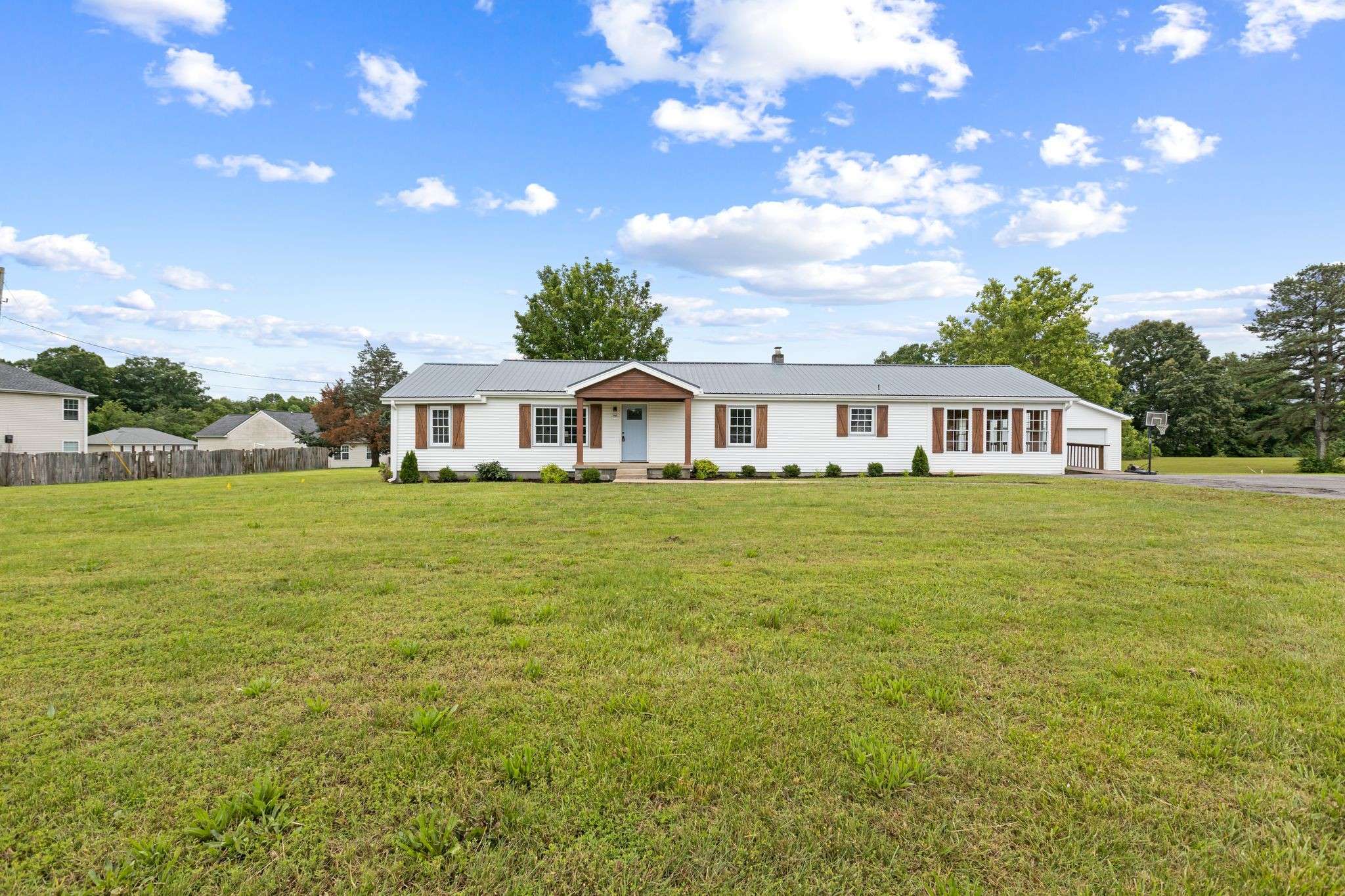 Dickson, TN 37055,1371 Pomona Rd