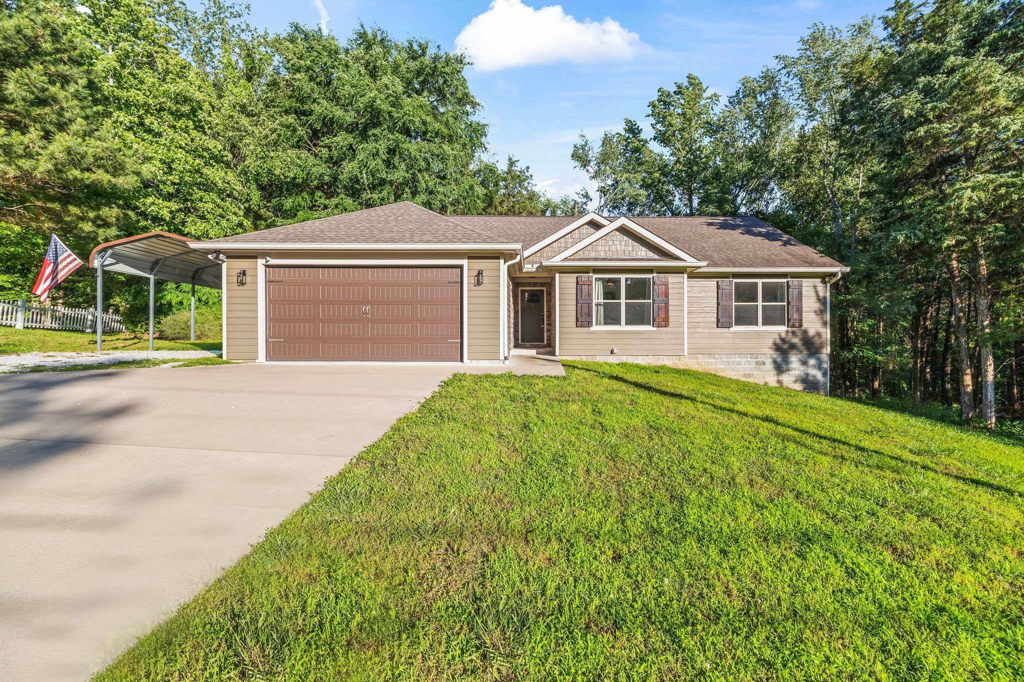 Waverly, TN 37185,100 Station Dr