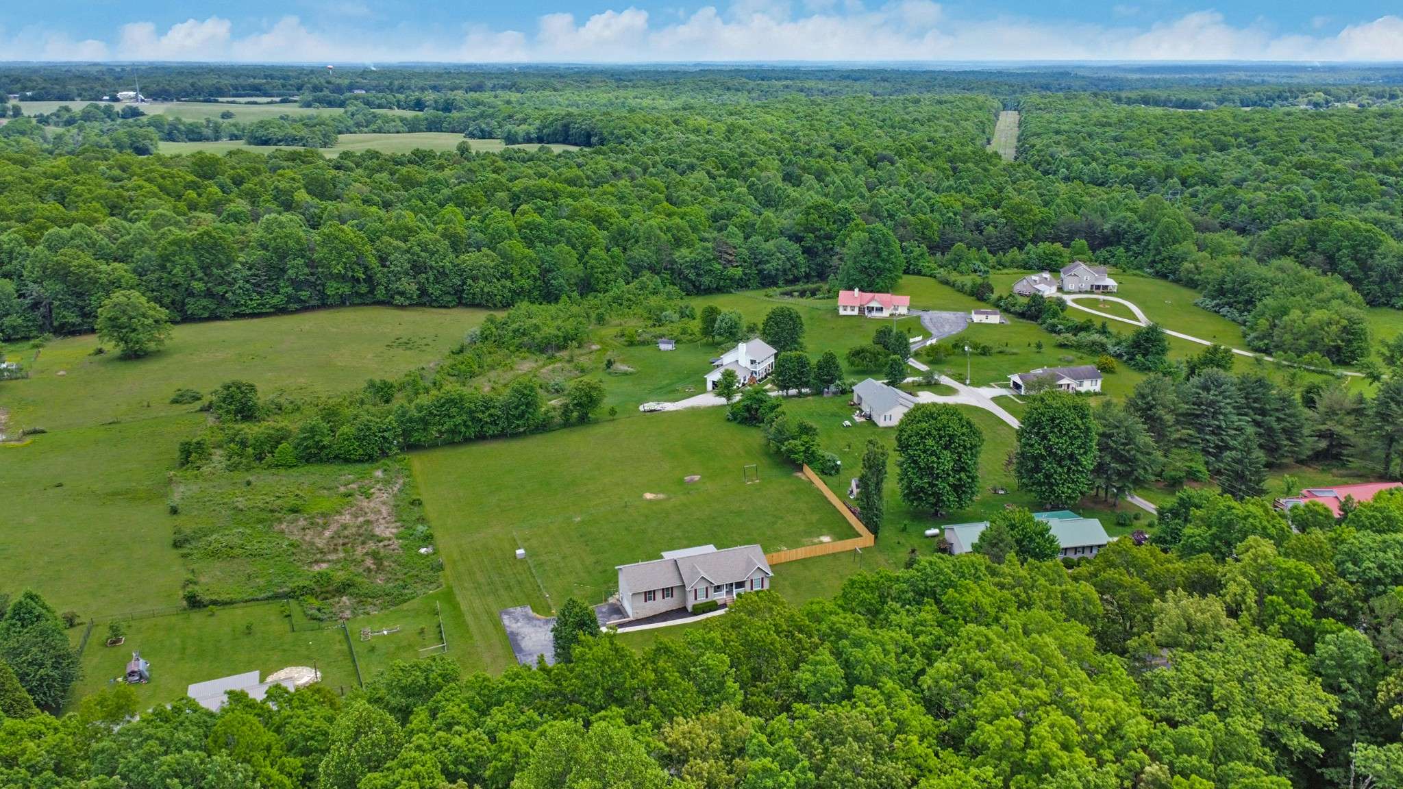 Jamestown, TN 38556,1011 Model Farm Rd