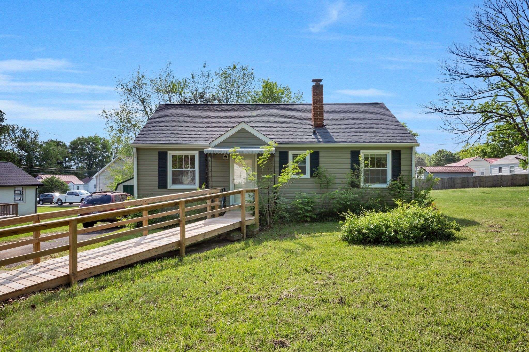 Dickson, TN 37055,103 June Dr